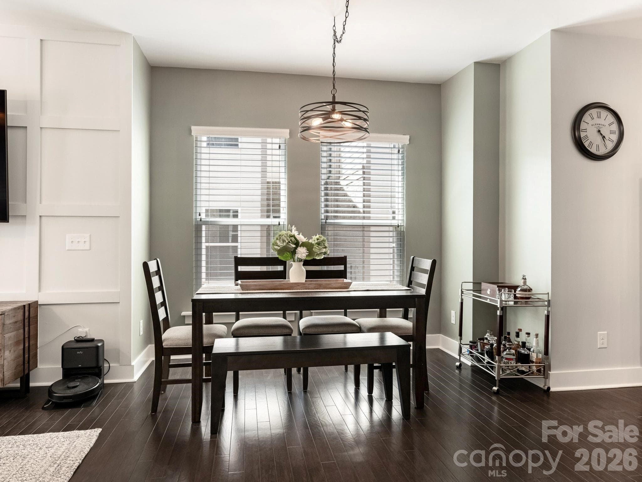 dining area - Charlotte