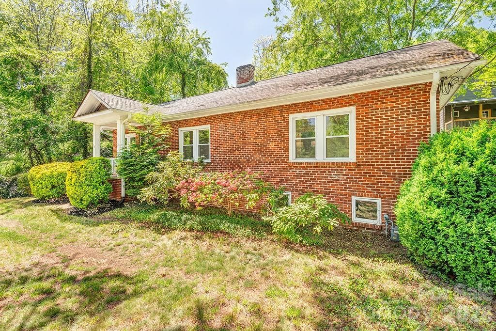 Single Family Residence at Asheville, photo 2 of 30