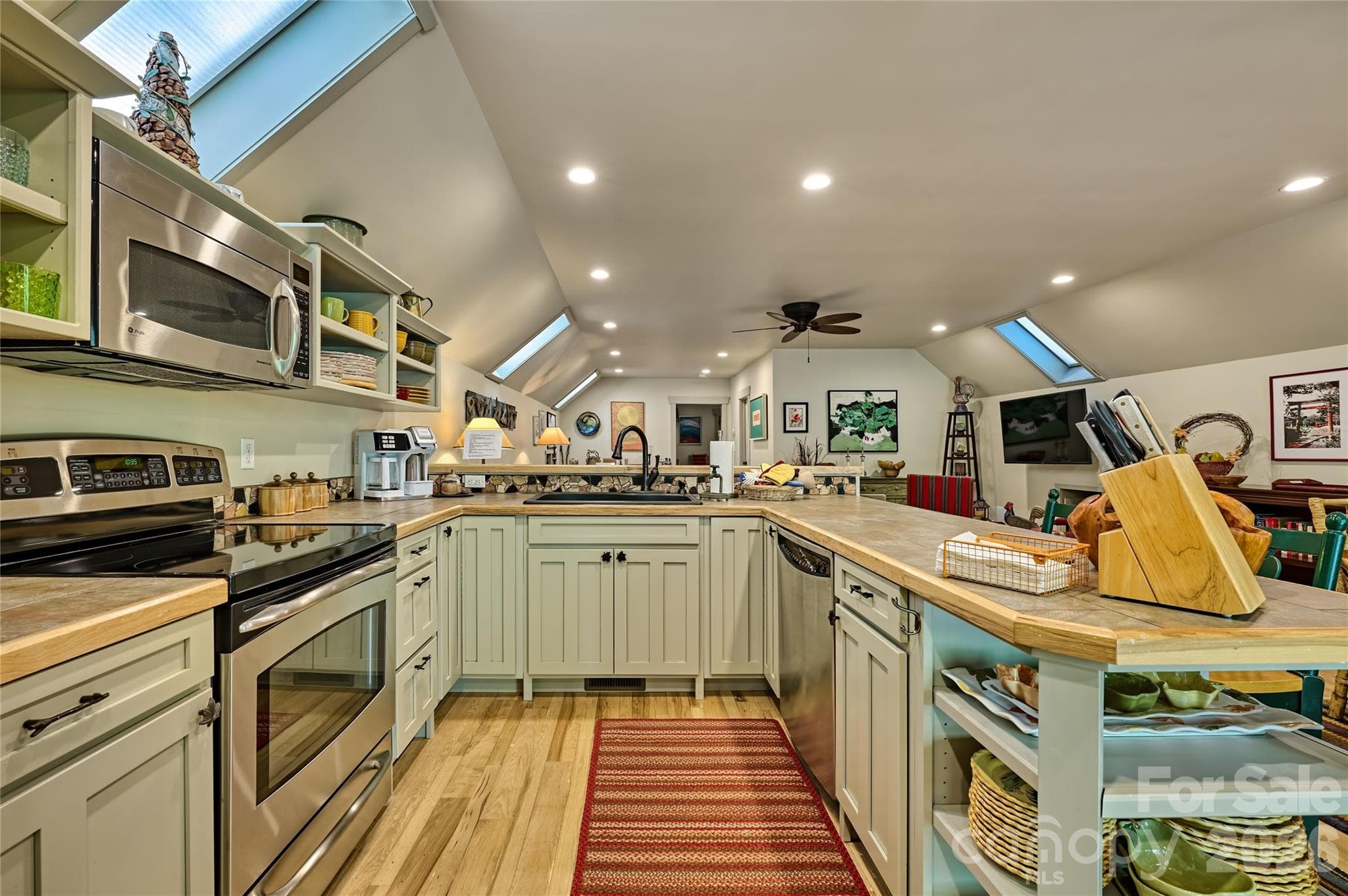 Single Family Residence at 178 Whetstone Gap Road, Lake Toxaway, photo 13 of 29