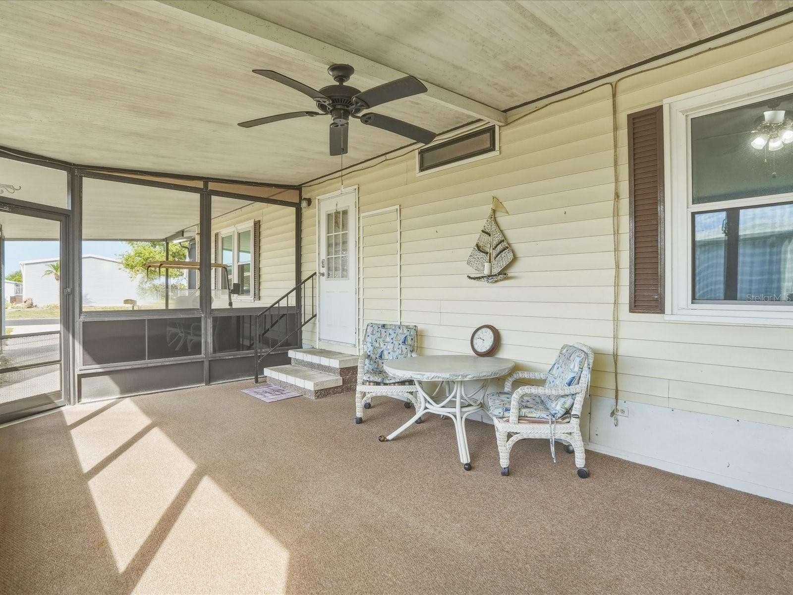 Side patio - 6144 REDWING AVE, ENGLEWOOD