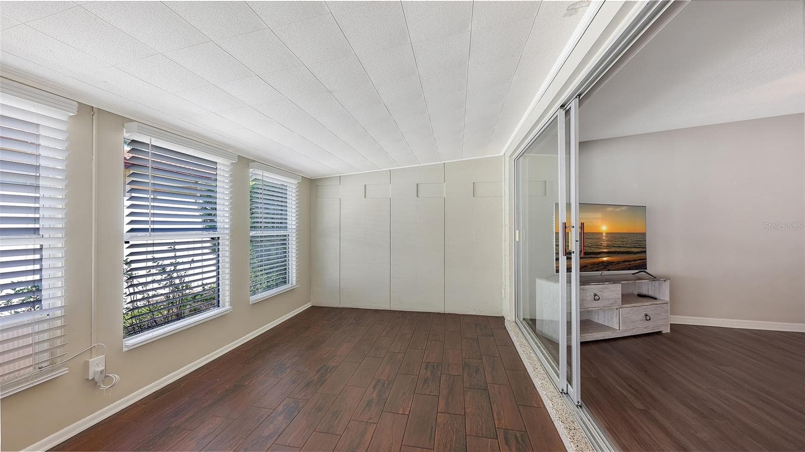 Florida room - 3008 BOWDOIN PL, BRADENTON