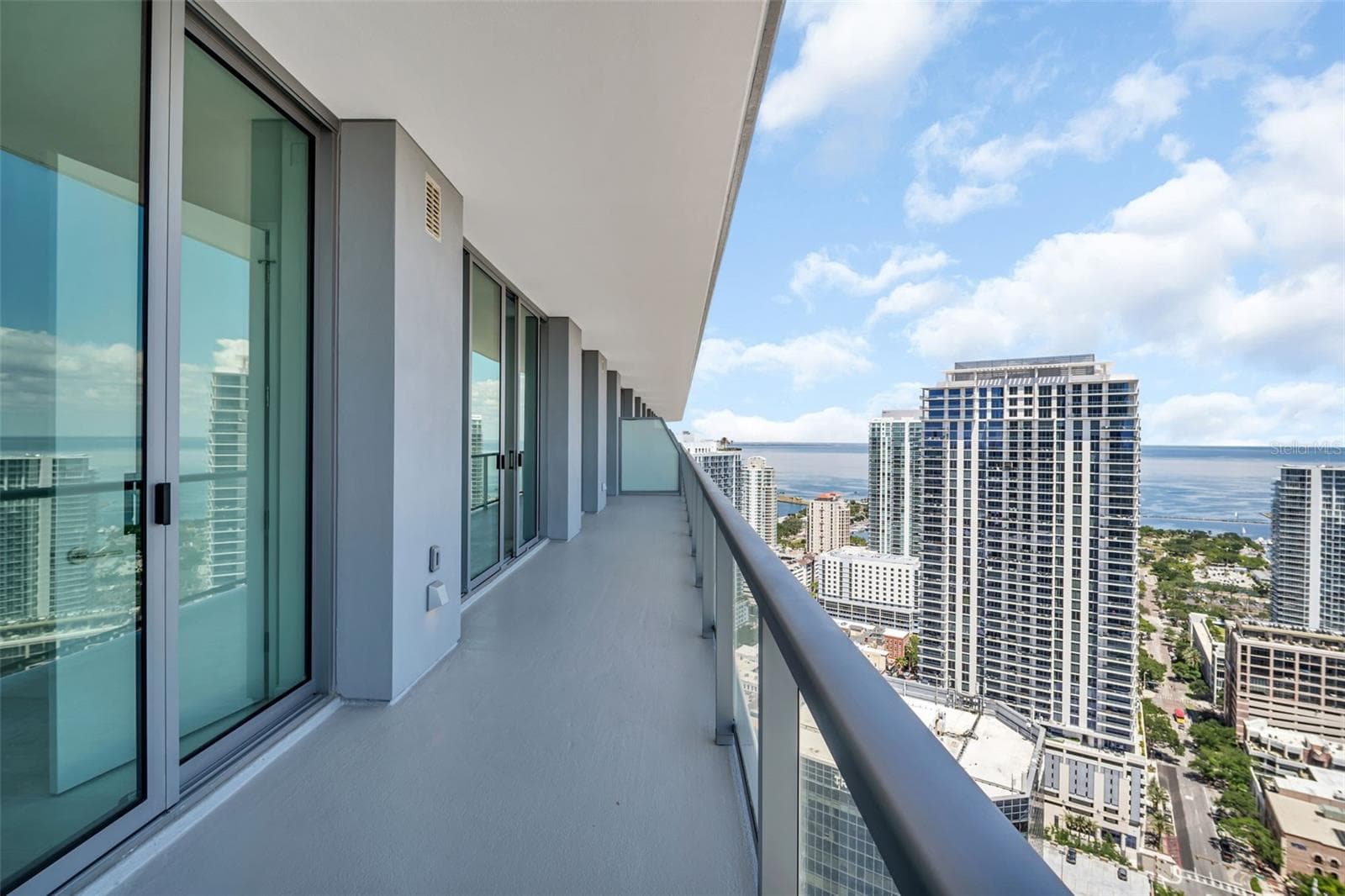 Condominium at 400 CENTRAL AVE #3603, ST PETERSBURG, photo 29 of 77
