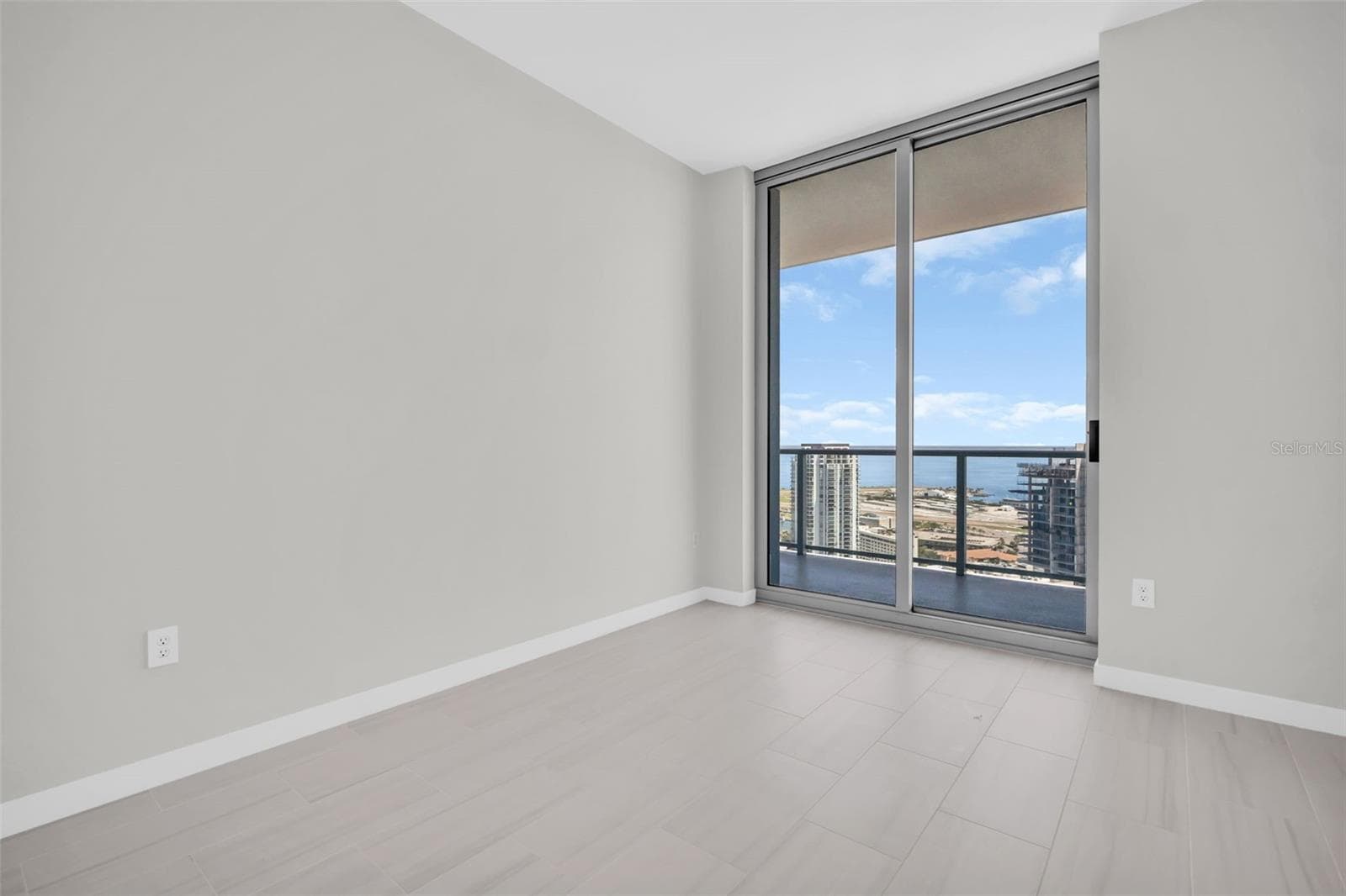 Condominium at 400 CENTRAL AVE #3603, ST PETERSBURG, photo 45 of 77
