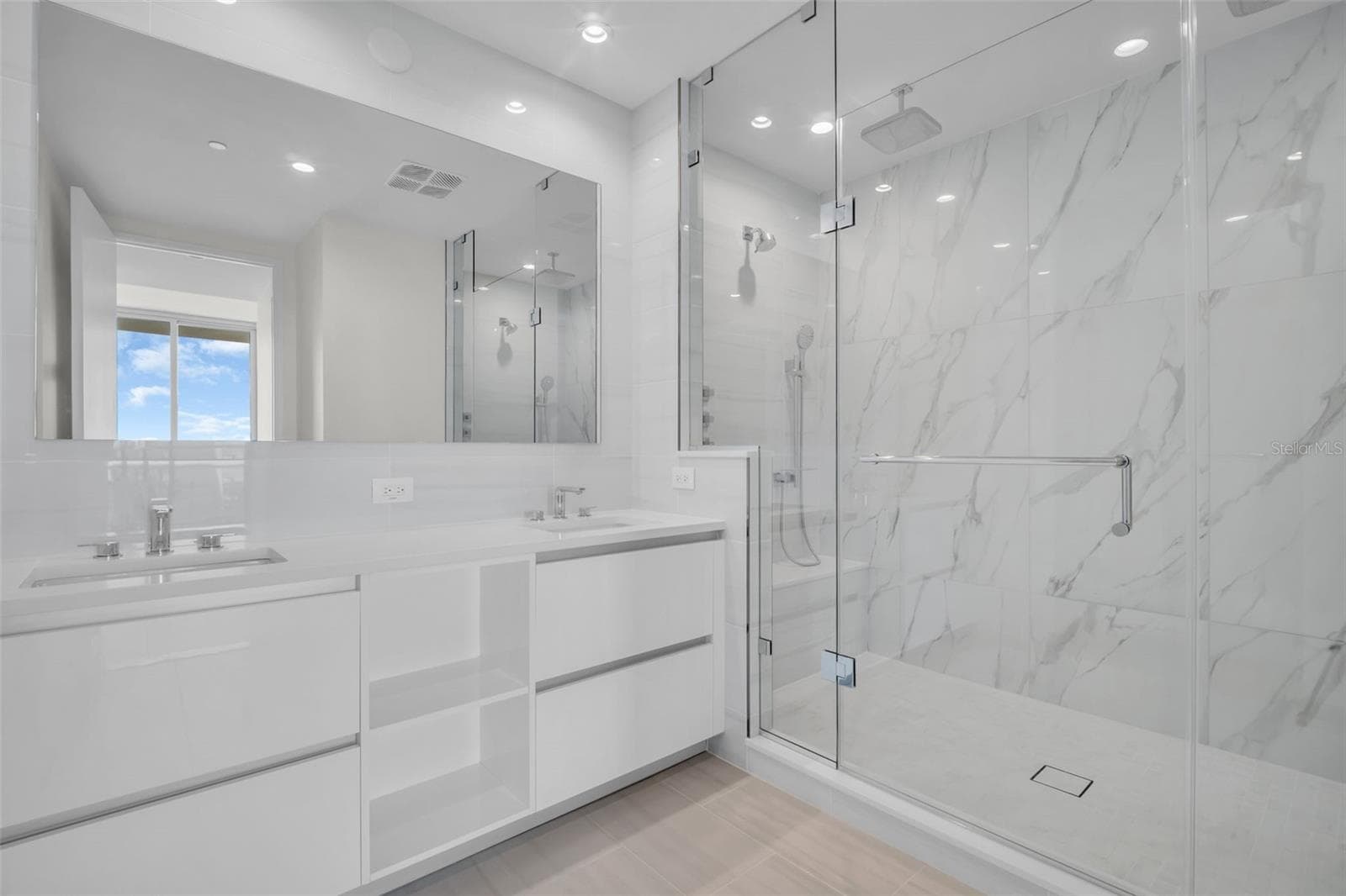 Primary Bathroom - 400 CENTRAL AVE #3603, ST PETERSBURG