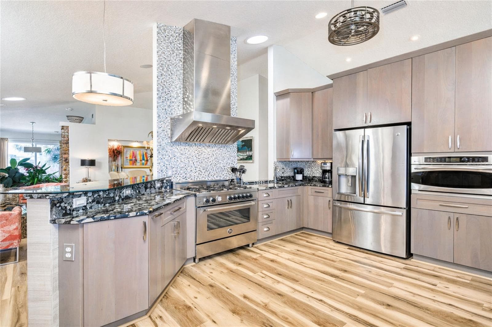 Gourmet Kitchen. - 1504 N ATLANTIC AVE, DAYTONA BEACH