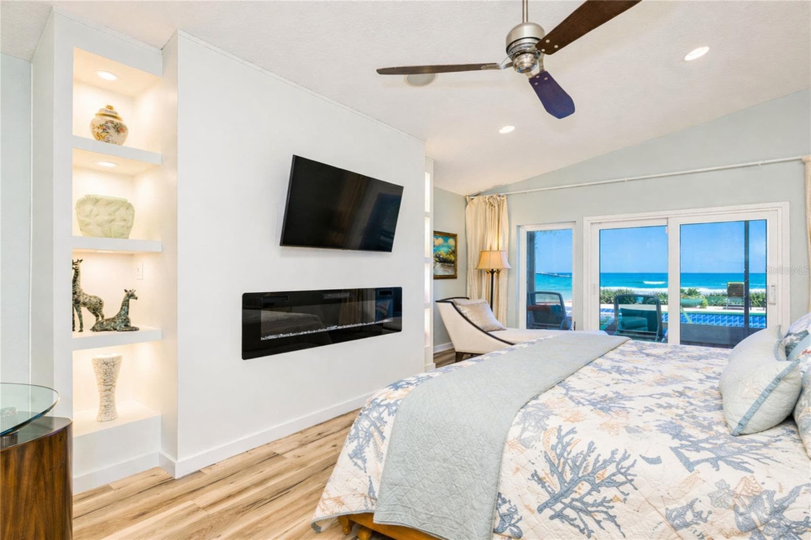 Sliders to screened porch. - 1504 N ATLANTIC AVE, DAYTONA BEACH