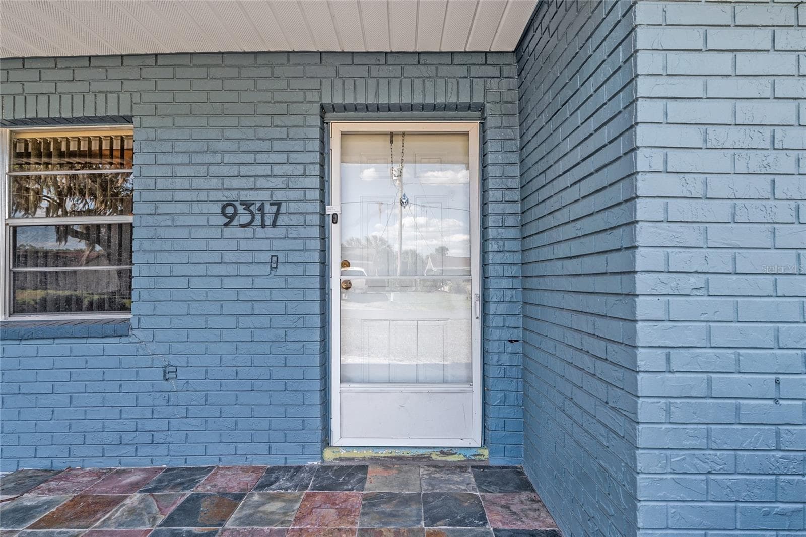 Single Family Residence at 9317 E CRESCENT DR, INVERNESS, photo 9 of 65
