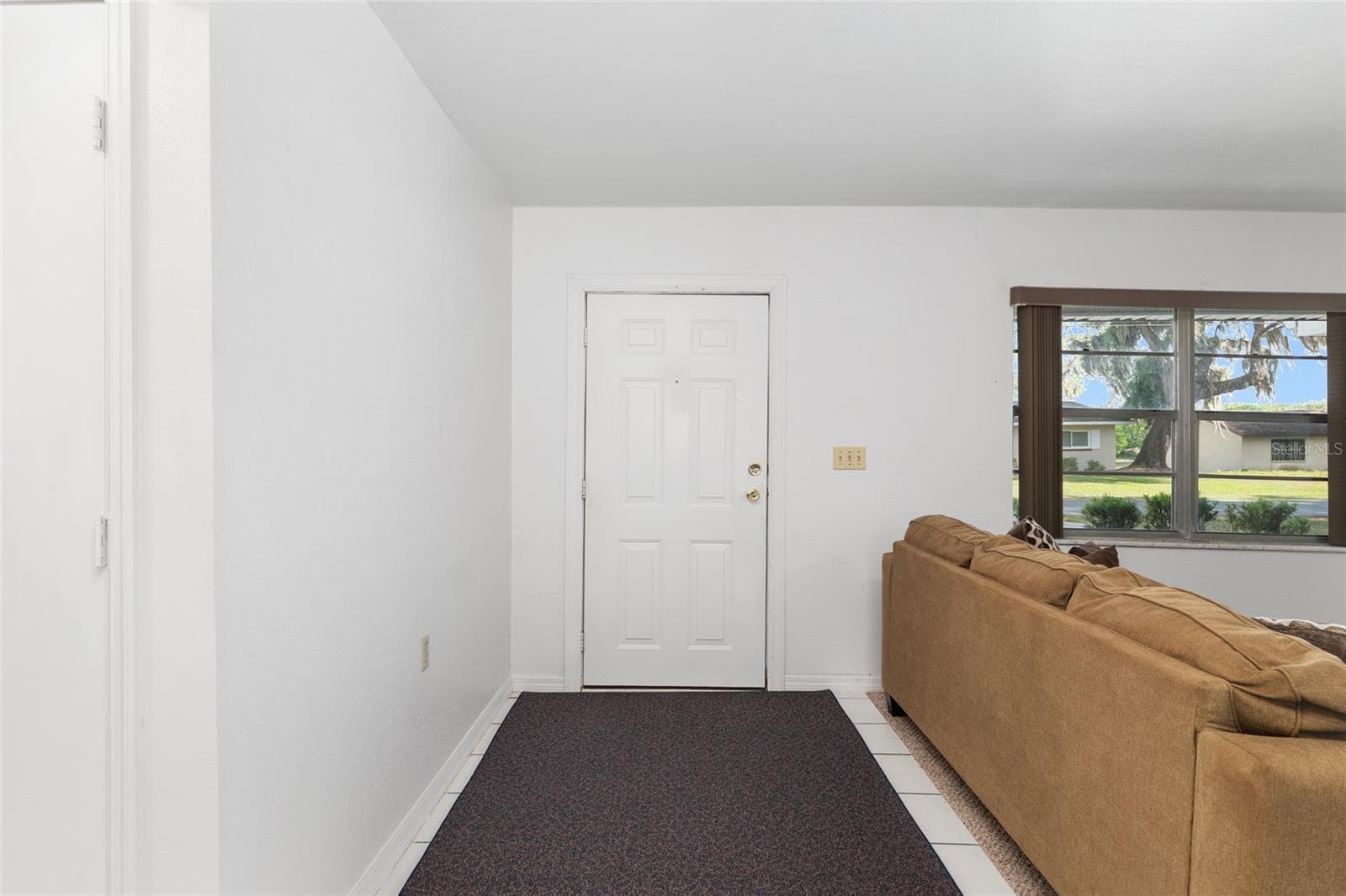 Single Family Residence at 9317 E CRESCENT DR, INVERNESS, photo 11 of 65