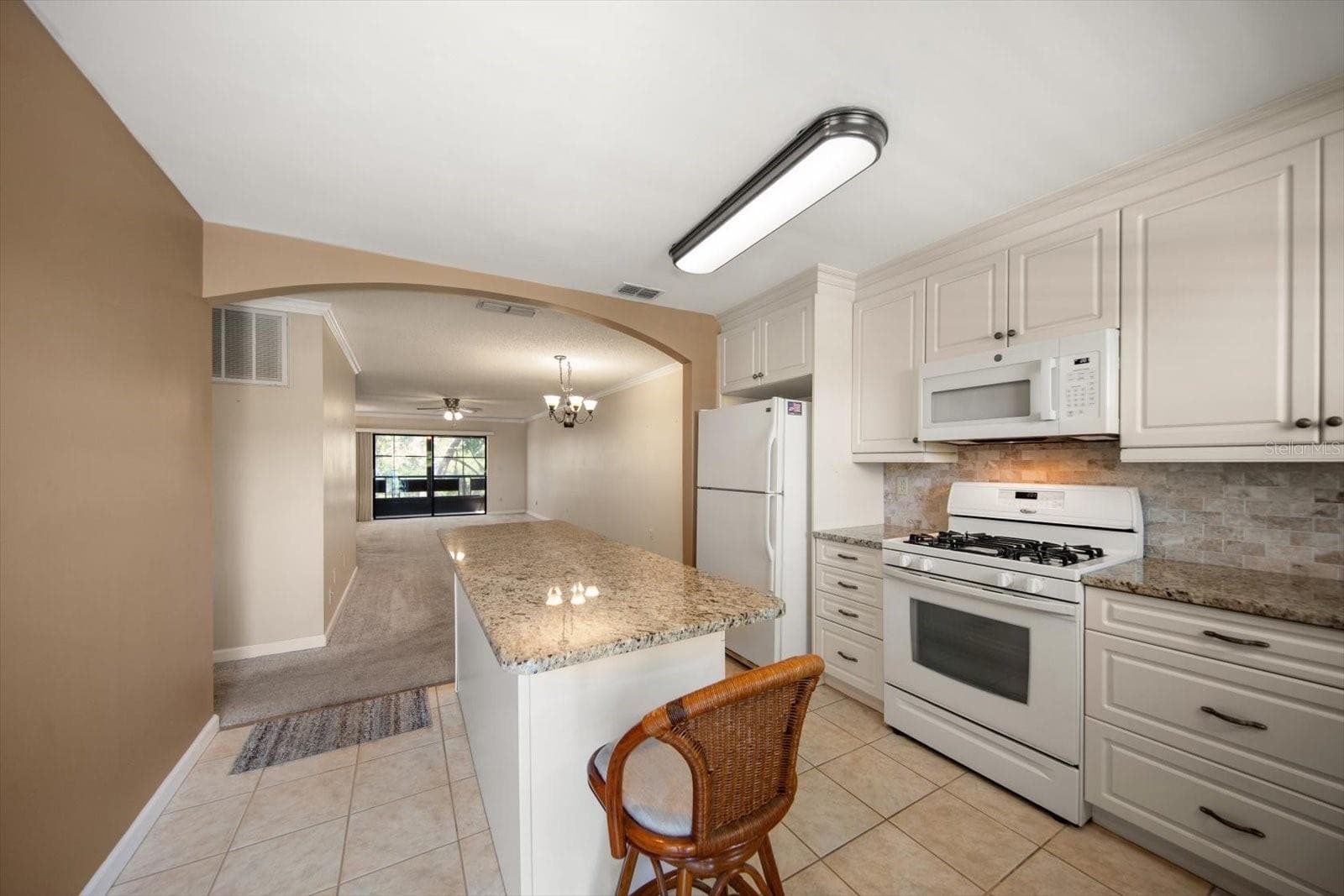 Condominium at 5970 80TH ST N #411, ST PETERSBURG, photo 5 of 39