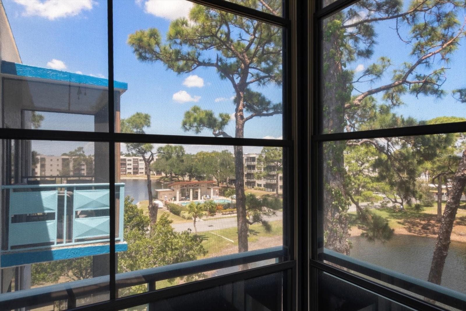 Condominium at 5970 80TH ST N #411, ST PETERSBURG, photo 17 of 39