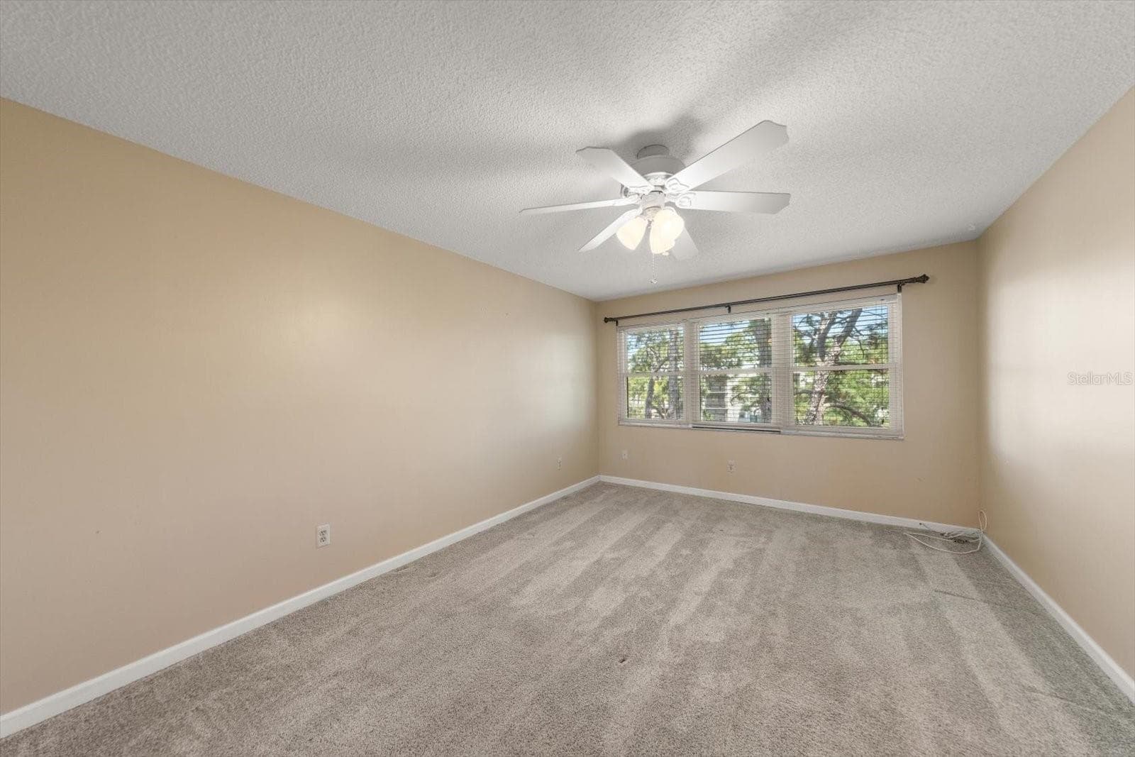 Condominium at 5970 80TH ST N #411, ST PETERSBURG, photo 19 of 39