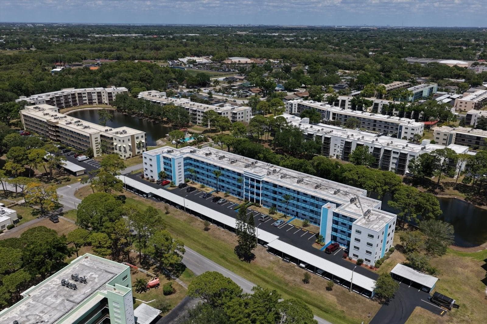 Gorgeous and popular Lexington. Fabulous location - 5970 80TH ST N #411, ST PETERSBURG