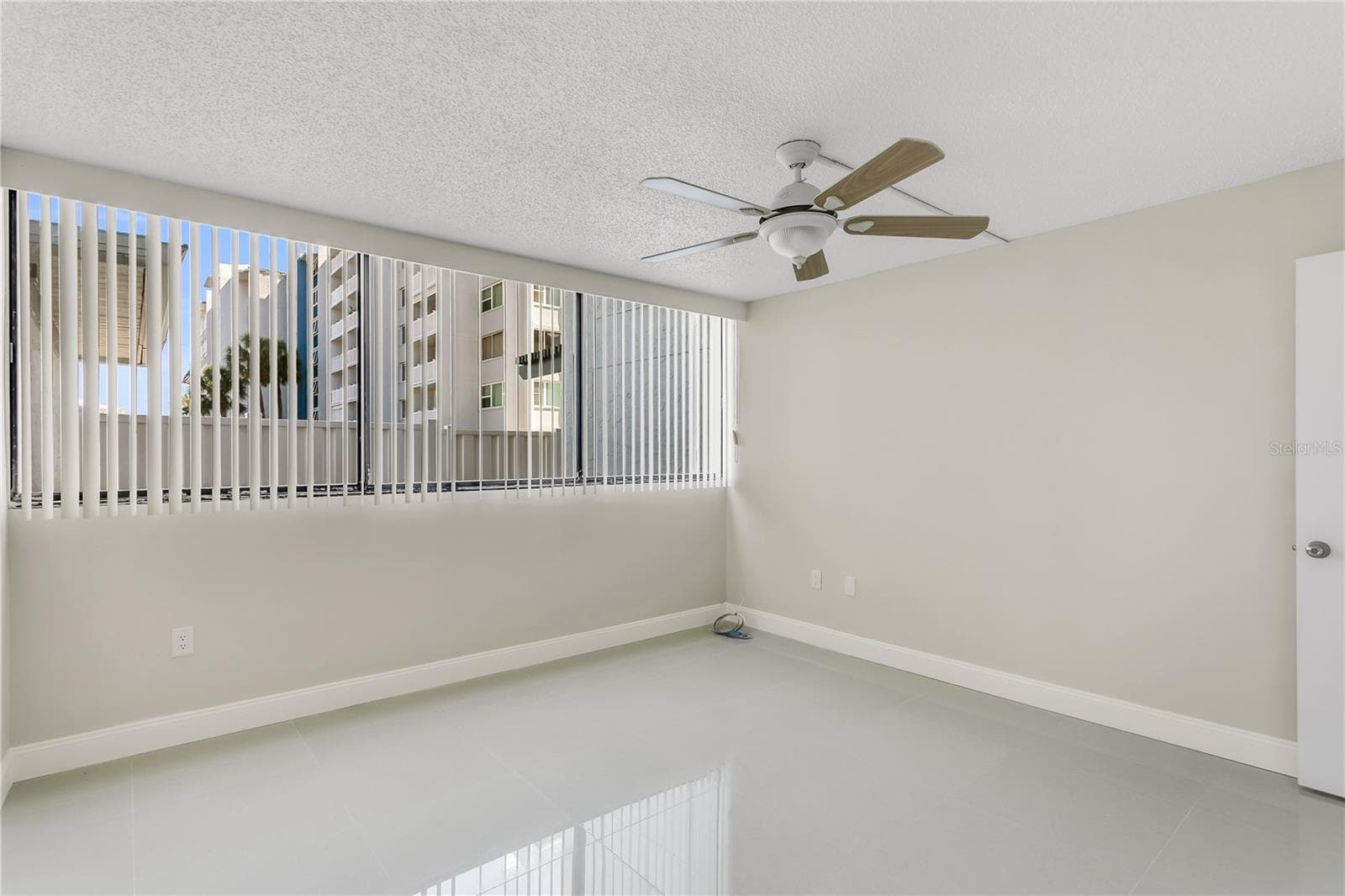 Condominium at 450 TREASURE ISLAND CSWY #104, TREASURE ISLAND, photo 11 of 36