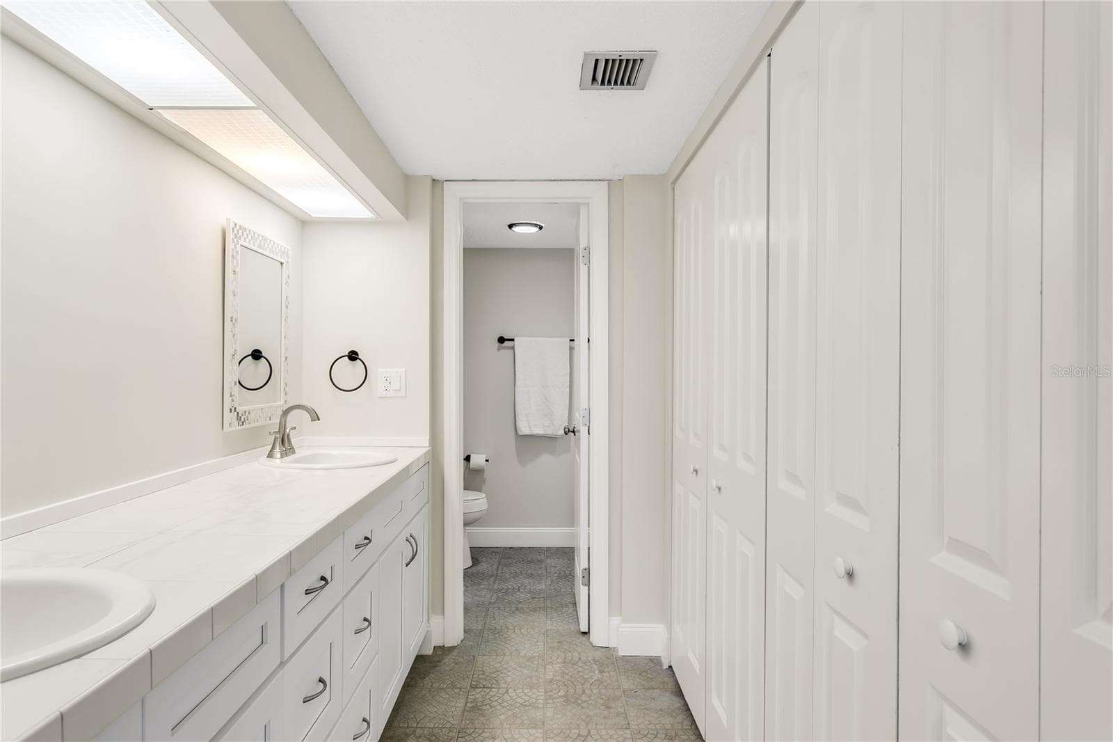 Condominium at 450 TREASURE ISLAND CSWY #104, TREASURE ISLAND, photo 12 of 36