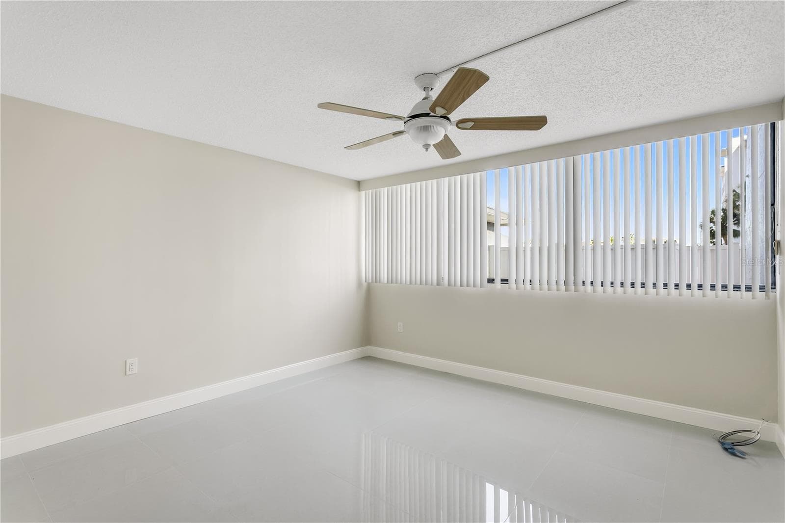 Condominium at 450 TREASURE ISLAND CSWY #104, TREASURE ISLAND, photo 17 of 36