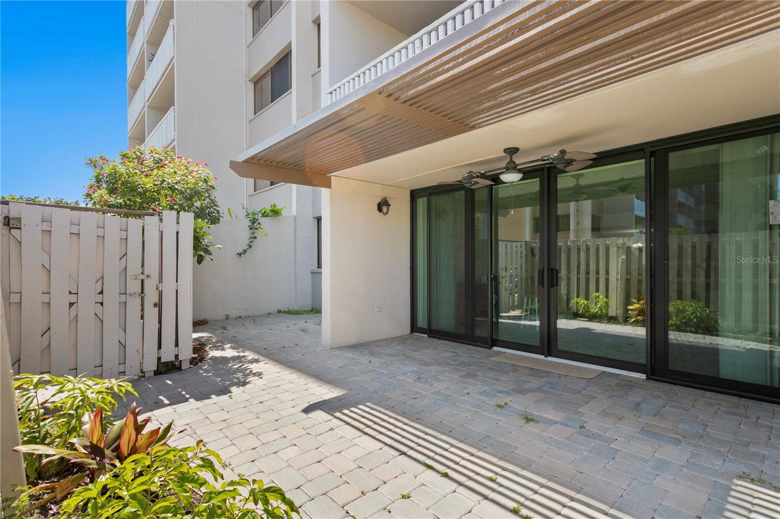 Condominium at 450 TREASURE ISLAND CSWY #104, TREASURE ISLAND, photo 22 of 36