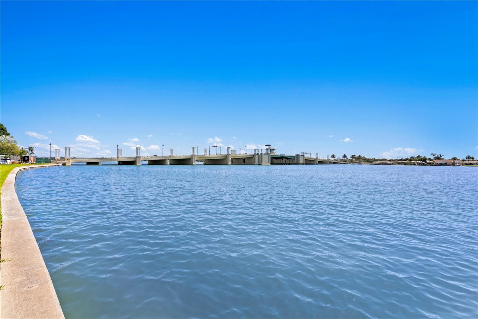 Condominium at 450 TREASURE ISLAND CSWY #104, TREASURE ISLAND, photo 31 of 36