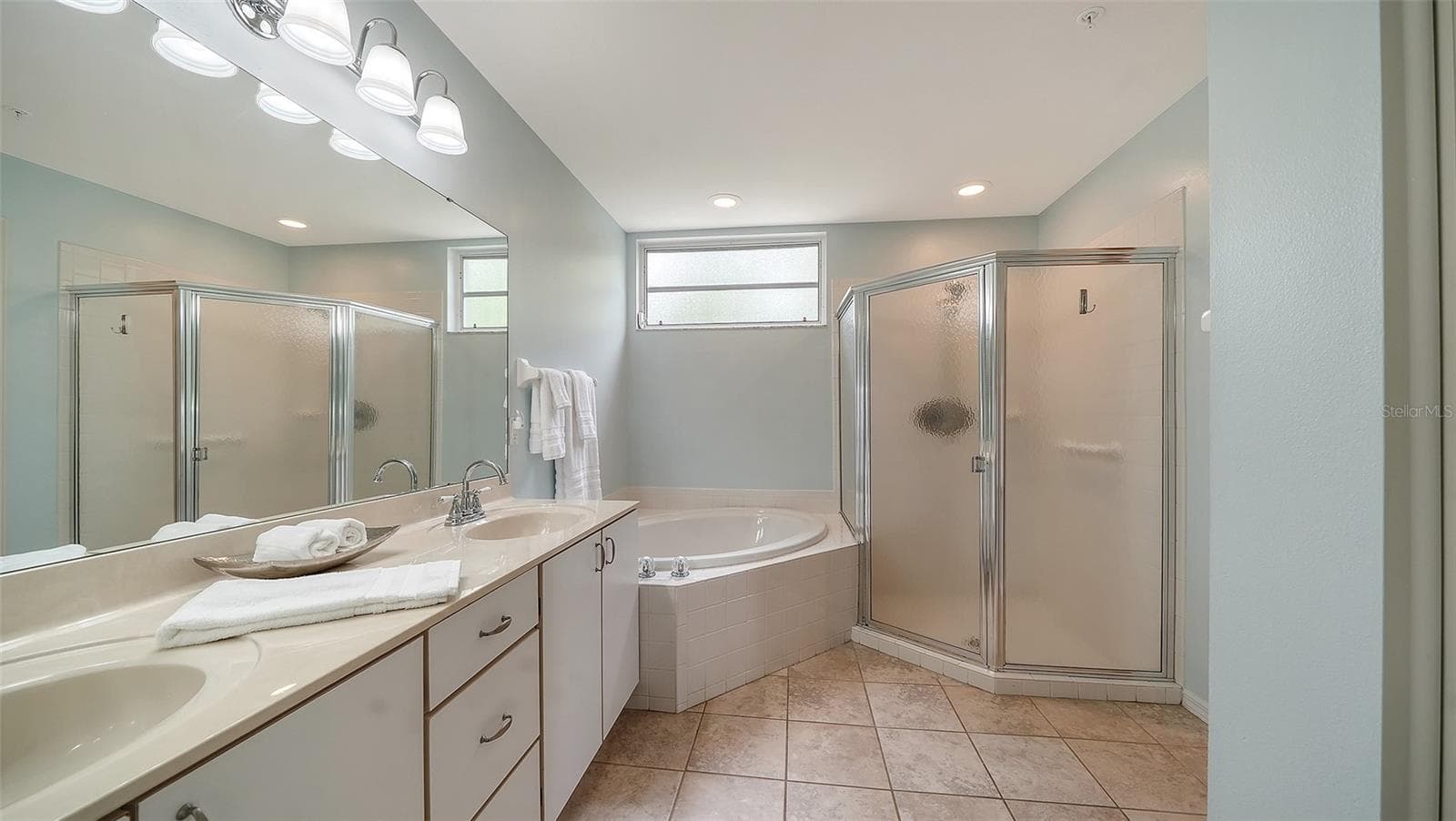 Condominium at 8901 VERANDA WAY #111, SARASOTA, photo 22 of 66