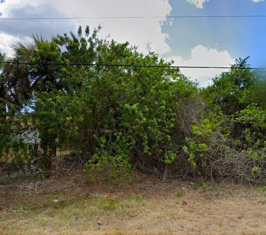 690 LOMOND DR