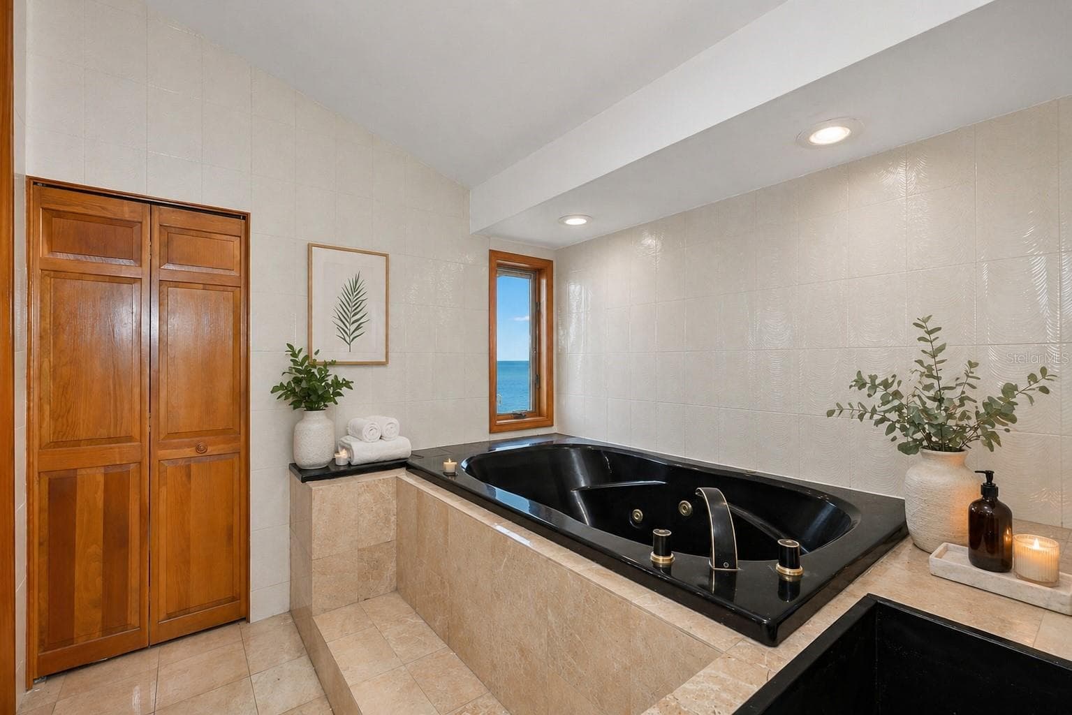 Single Family Residence at 1021 SYMPHONY ISLES BLVD, APOLLO BEACH, photo 31 of 71
