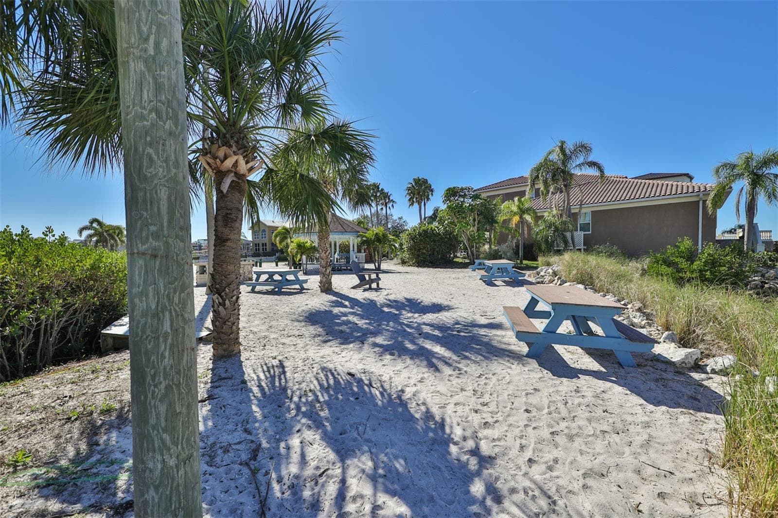 Single Family Residence at 1021 SYMPHONY ISLES BLVD, APOLLO BEACH, photo 67 of 71