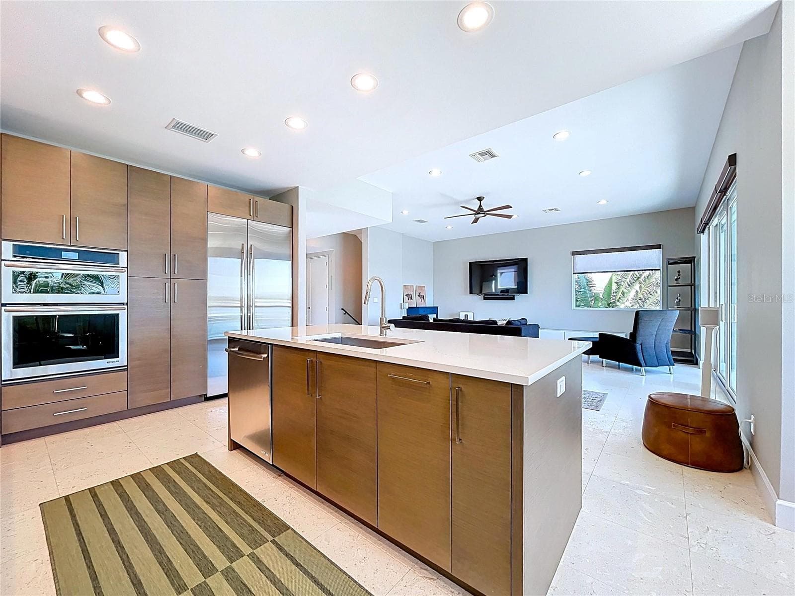 Single Family Residence at 306 BAY PLZ, TREASURE ISLAND, photo 19 of 75