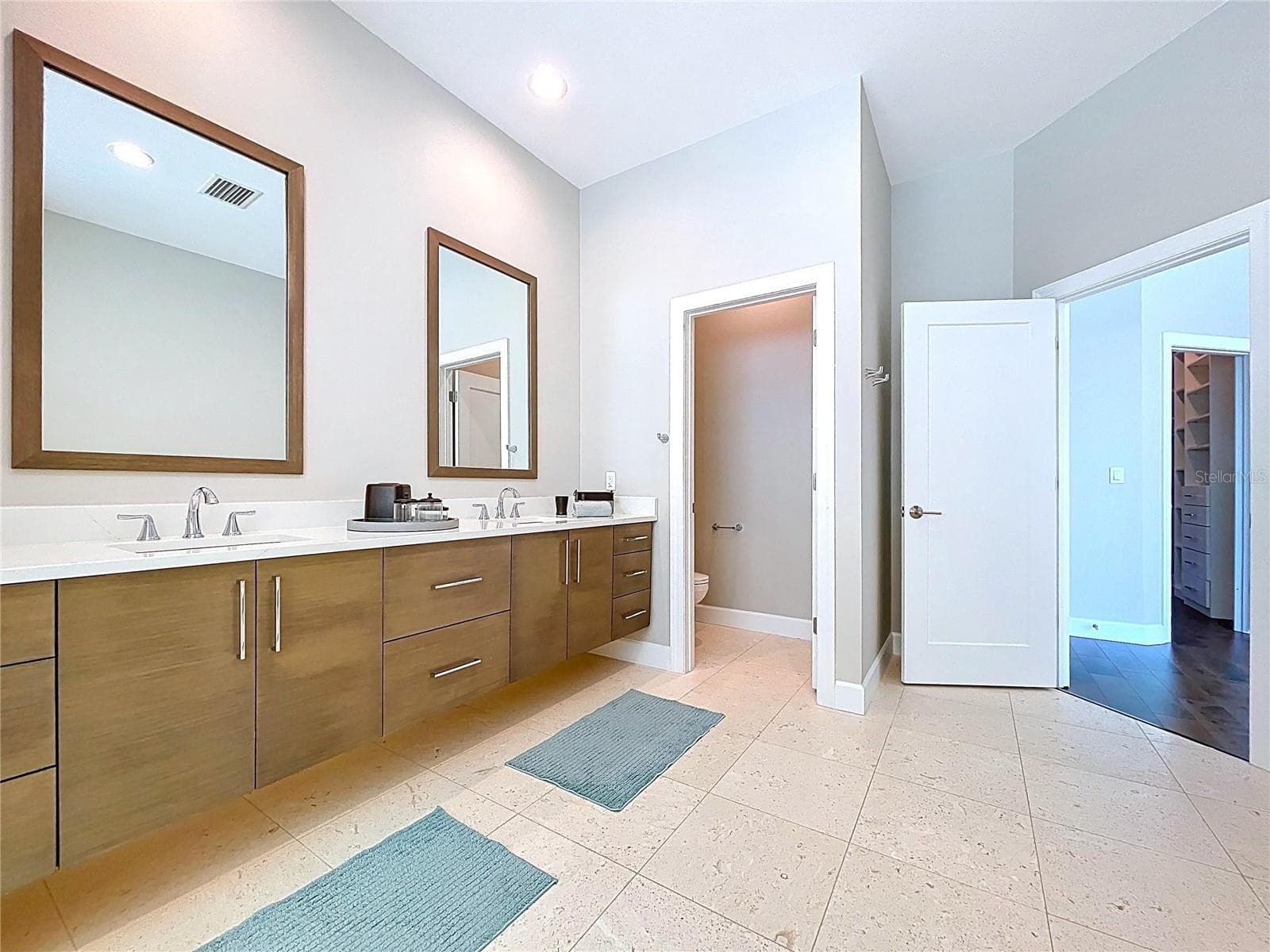 Single Family Residence at 306 BAY PLZ, TREASURE ISLAND, photo 27 of 75