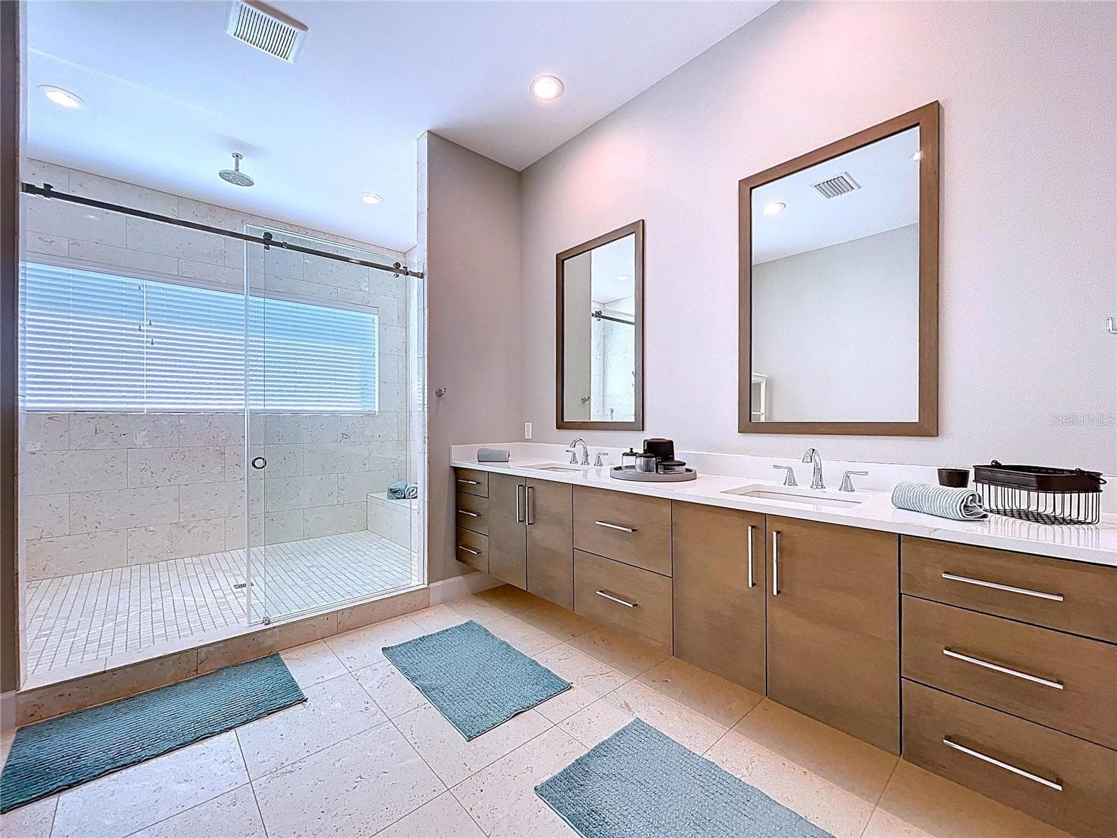 Single Family Residence at 306 BAY PLZ, TREASURE ISLAND, photo 29 of 75