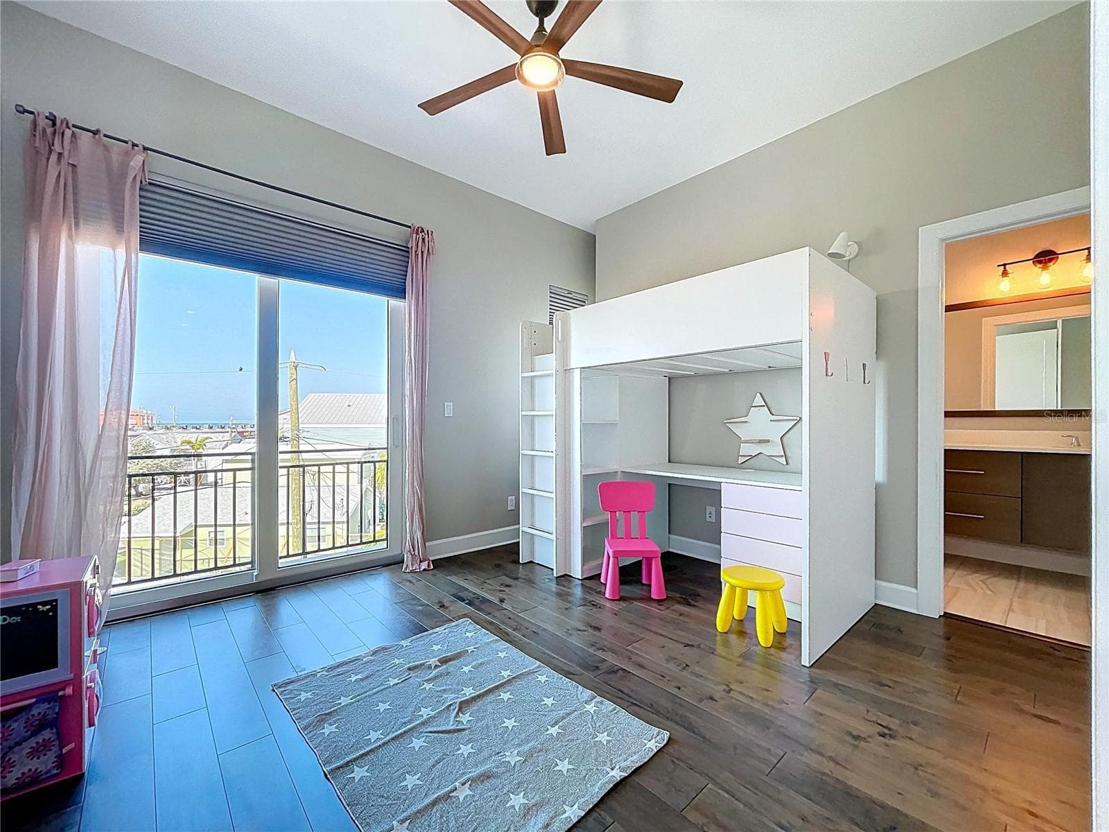 Single Family Residence at 306 BAY PLZ, TREASURE ISLAND, photo 36 of 75