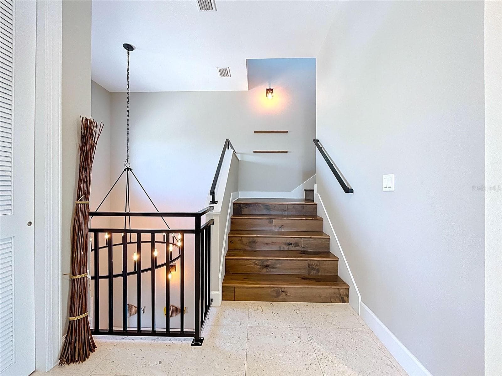 Single Family Residence at 306 BAY PLZ, TREASURE ISLAND, photo 45 of 75