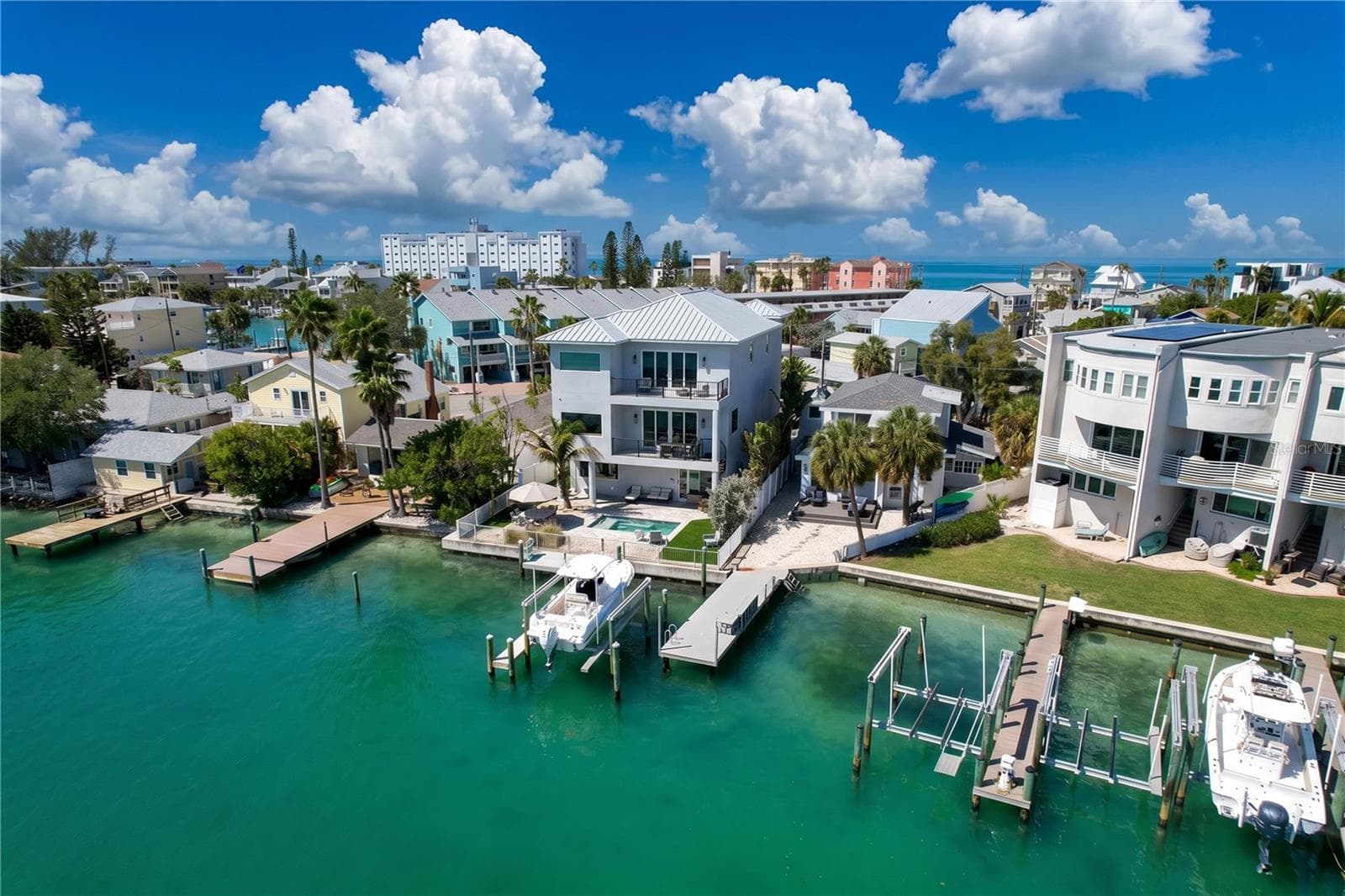 Single Family Residence at 306 BAY PLZ, TREASURE ISLAND, photo 68 of 75