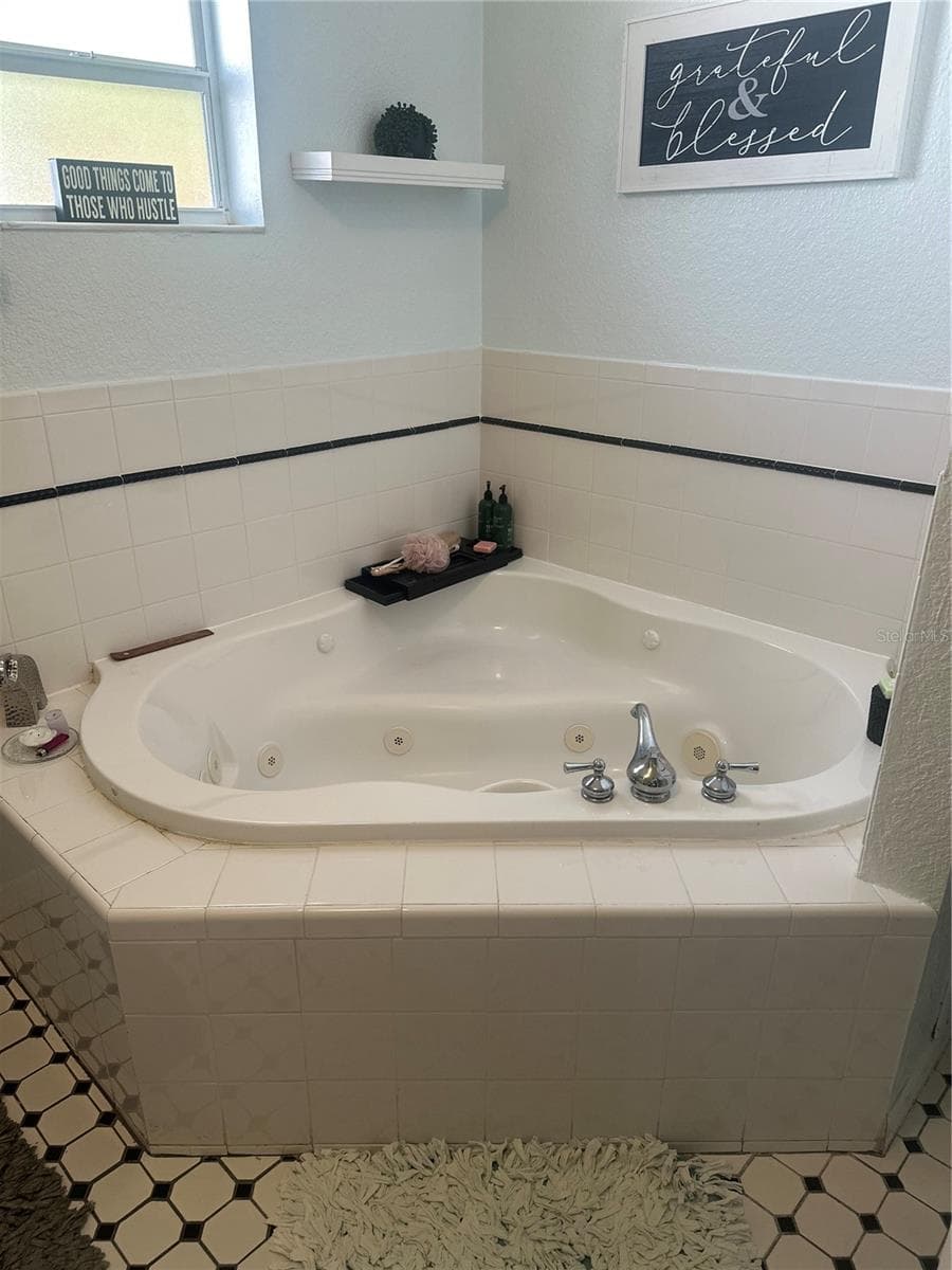 Mixed Use at PRATHERS FOURTH ROYAL, ST PETERSBURG, photo 10 of 27