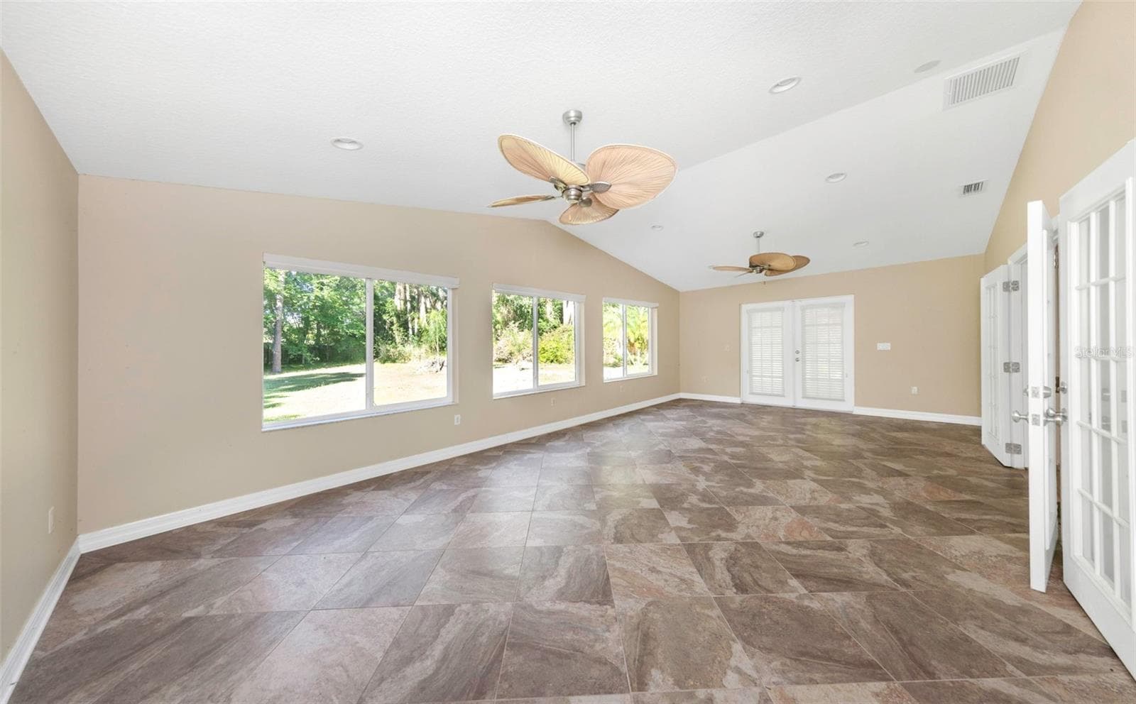 Family Room - 4101 WINDTREE DR, TAMPA