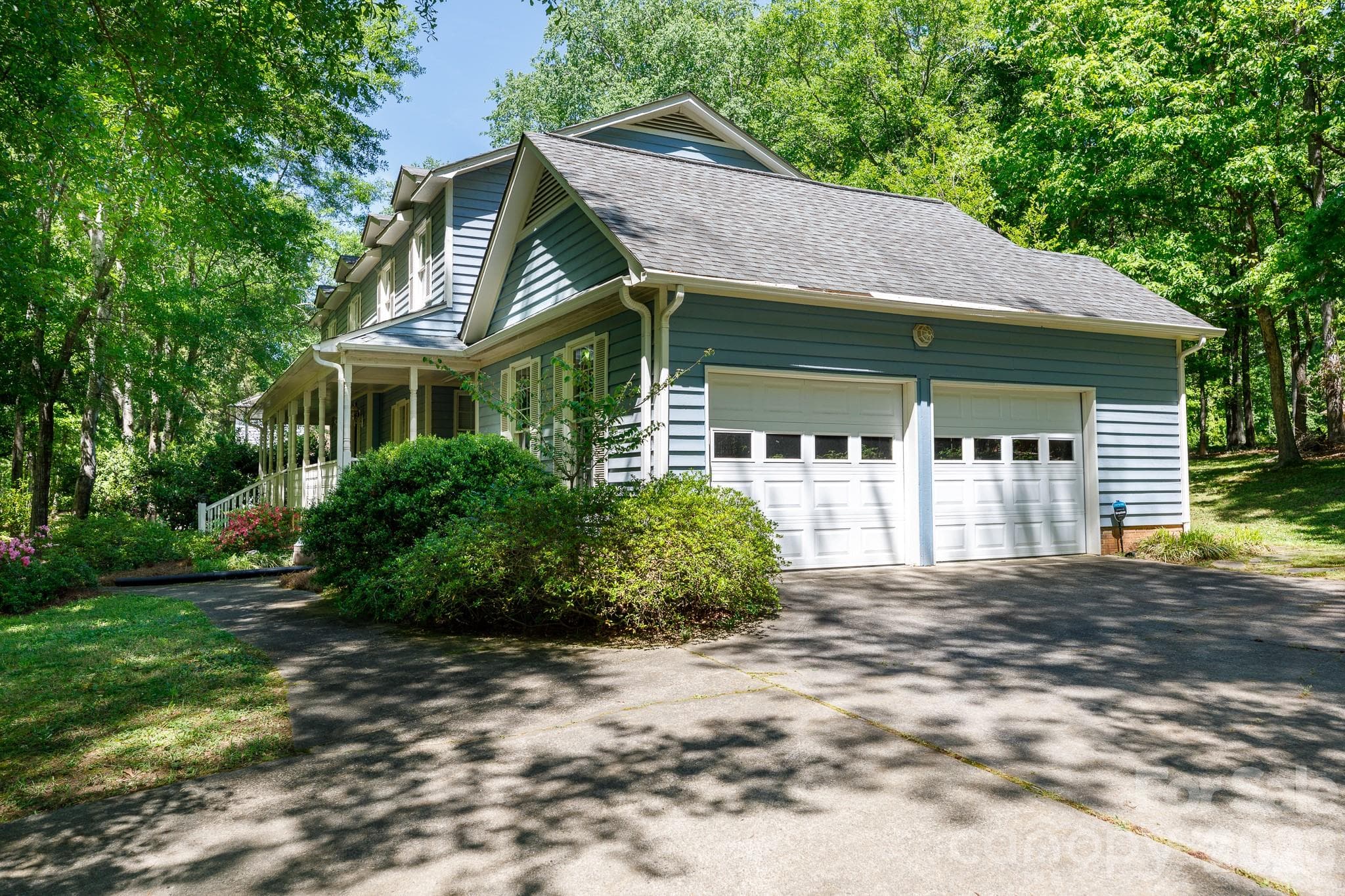 Single Family Residence at 4503 Deer Run, Rock Hill, photo 2 of 44