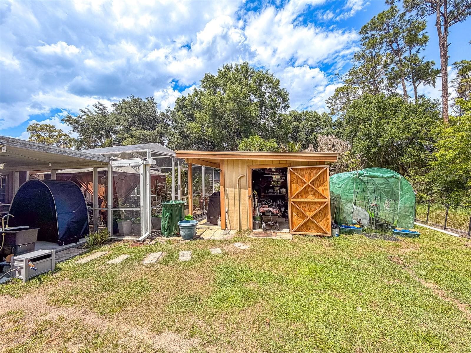 Single Family Residence at 305 CLOVERLEAF RD, LAKE PLACID, photo 21 of 47