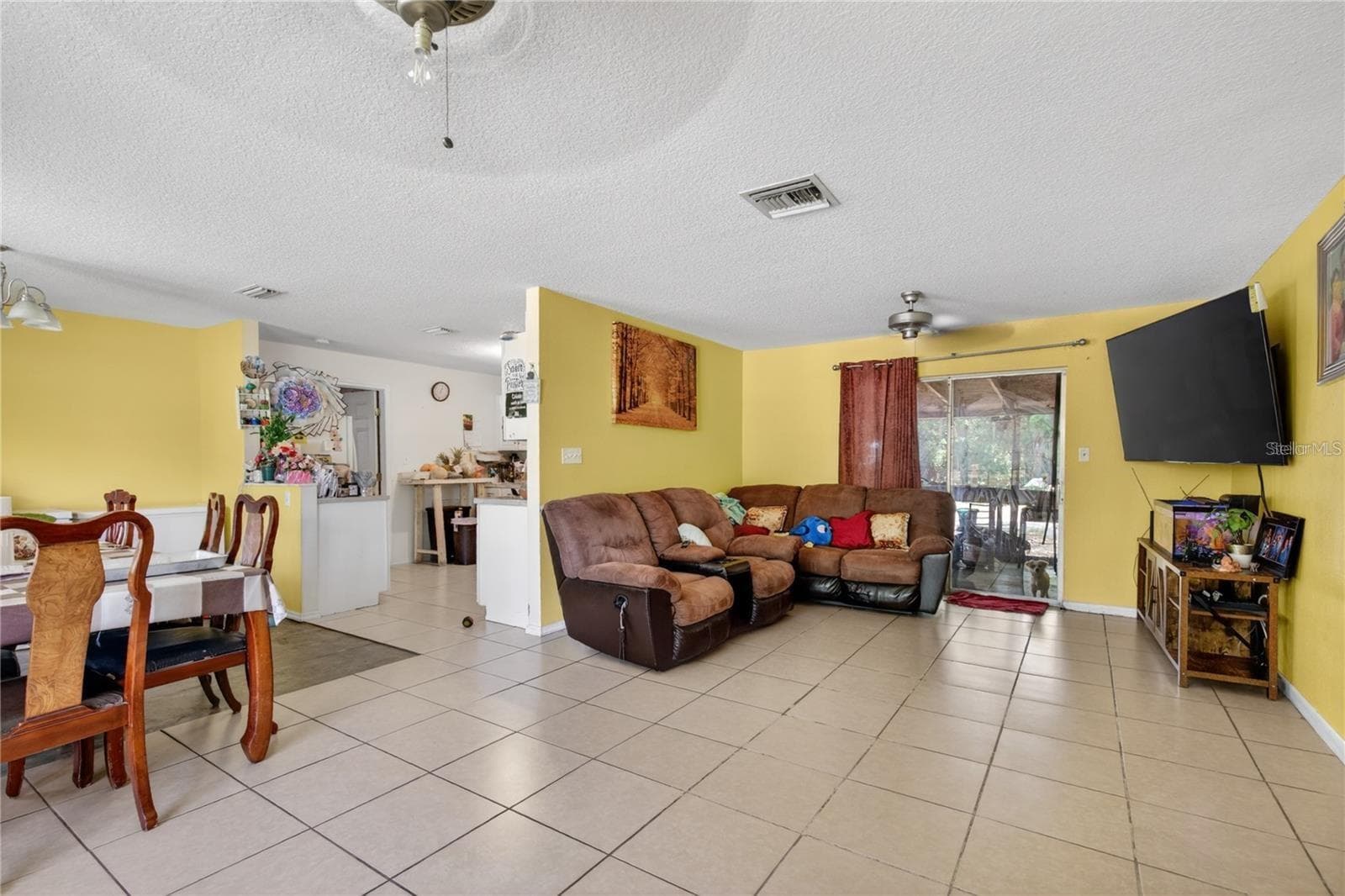 Great Room - 1400 N SIMPSON ST, MOUNT DORA