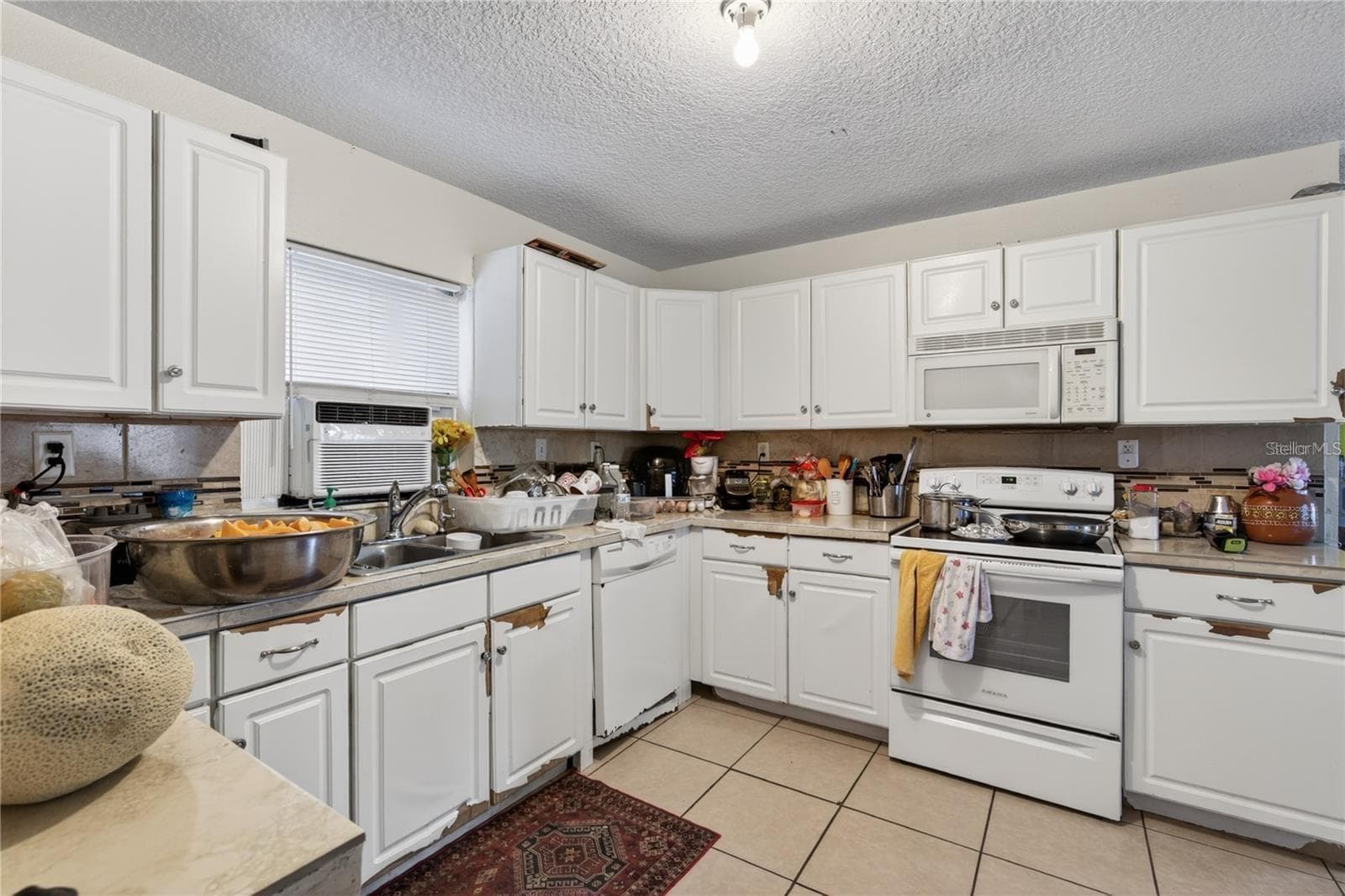 Kitchen II - 1400 N SIMPSON ST, MOUNT DORA