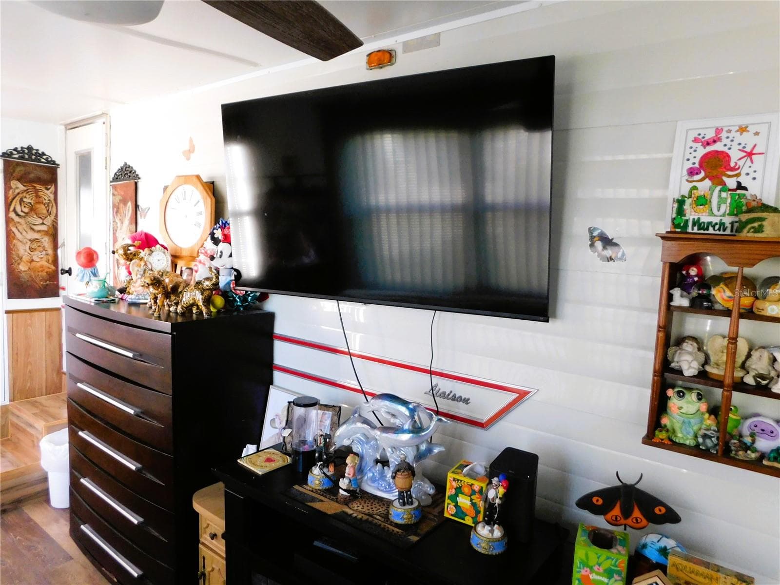 Living room. - 9000 US HIGHWAY 192 #166, CLERMONT