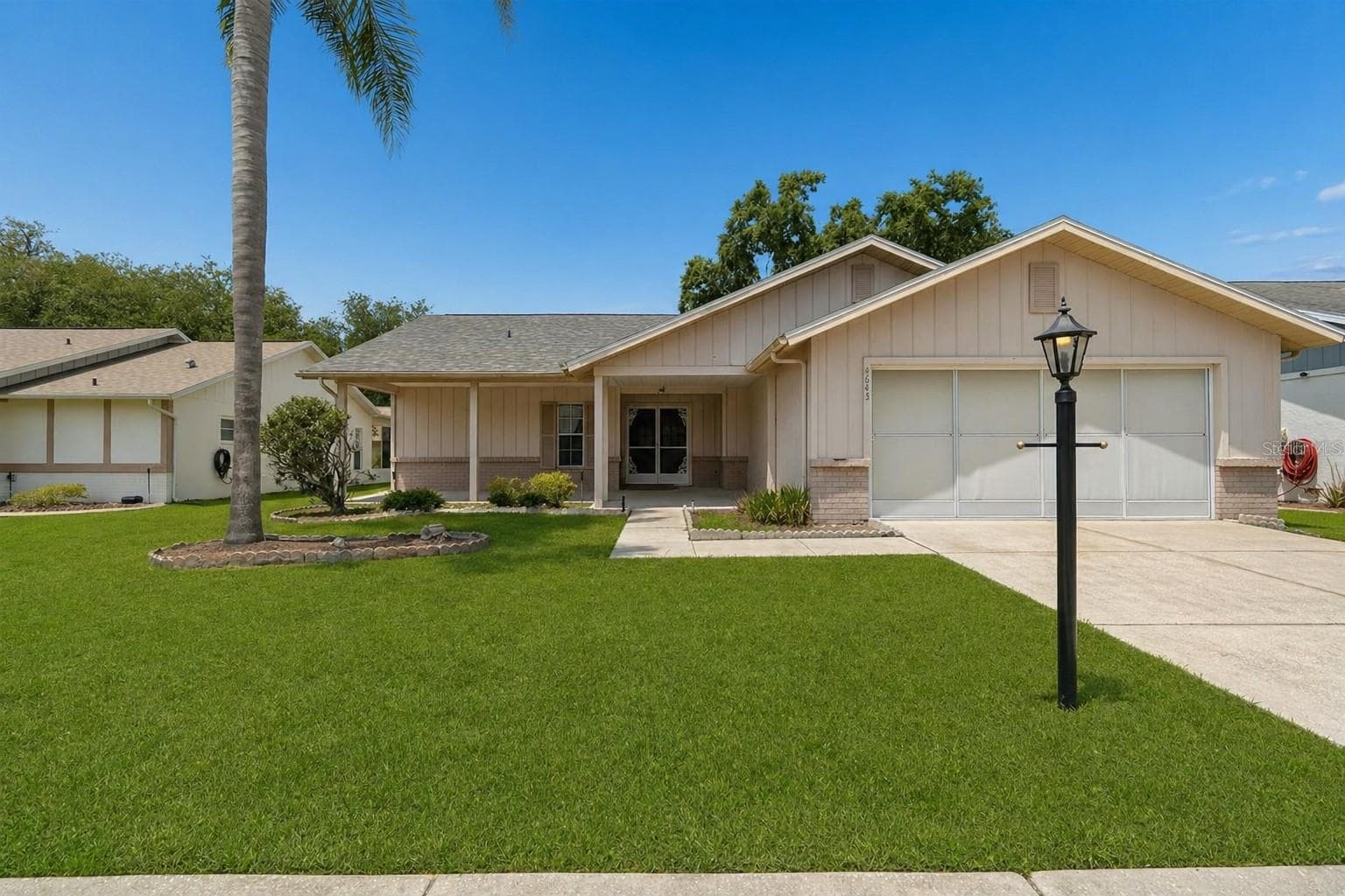 Single Family Residence at 4643 SANDPOINTE DR, NEW PORT RICHEY, photo 2 of 32