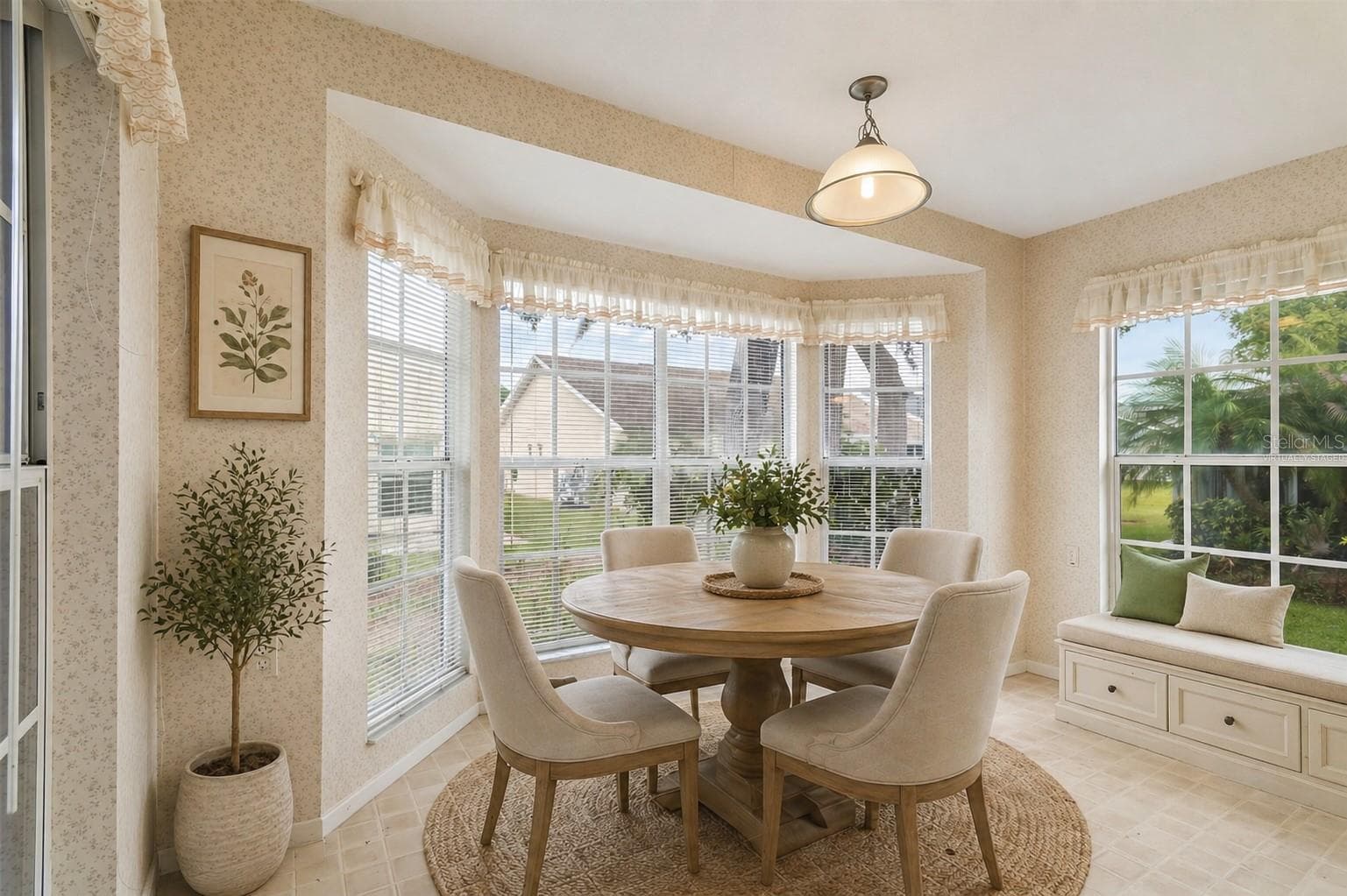 Virtually Staged - 4643 SANDPOINTE DR, NEW PORT RICHEY