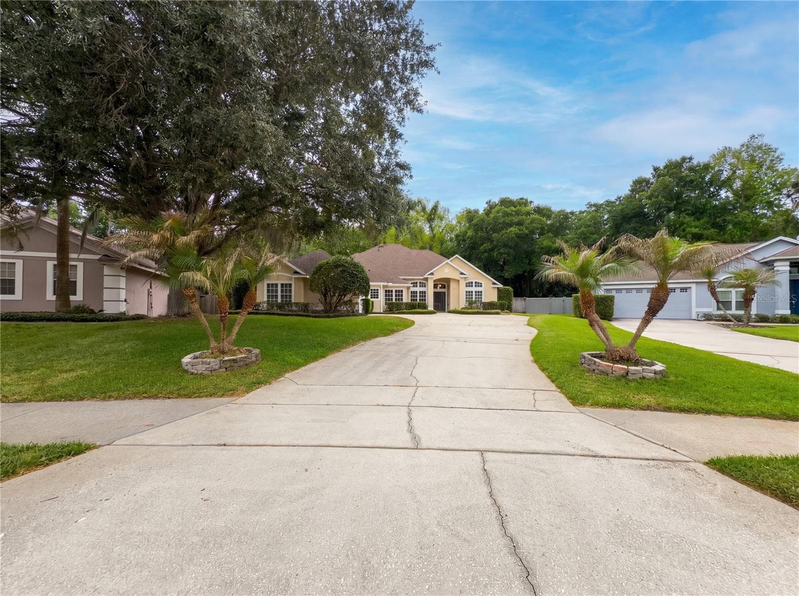 Single Family Residence at 680 MACGLENROSS DR, OVIEDO, photo 2 of 28
