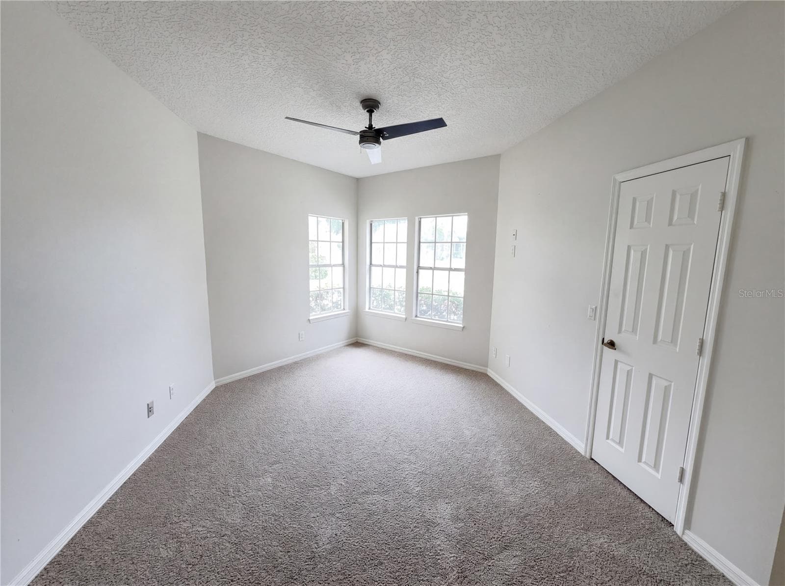 Single Family Residence at 680 MACGLENROSS DR, OVIEDO, photo 16 of 28