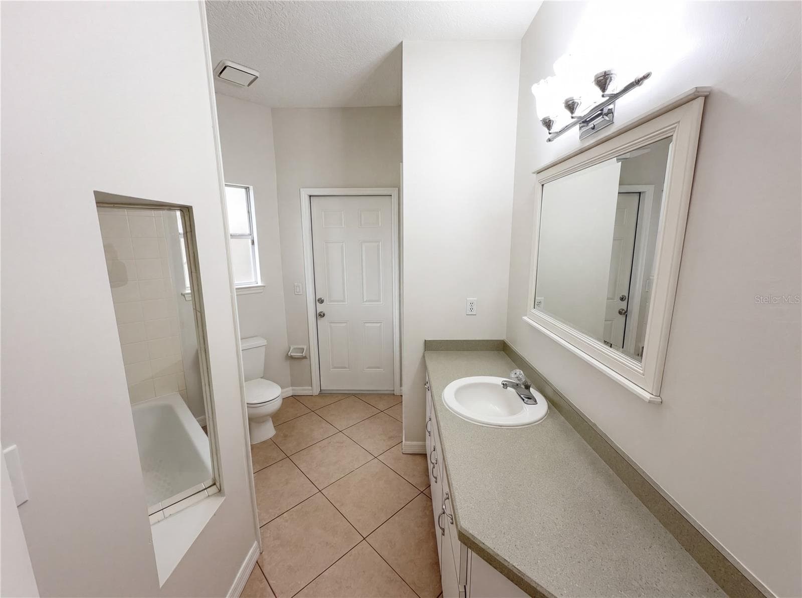 Single Family Residence at 680 MACGLENROSS DR, OVIEDO, photo 21 of 28