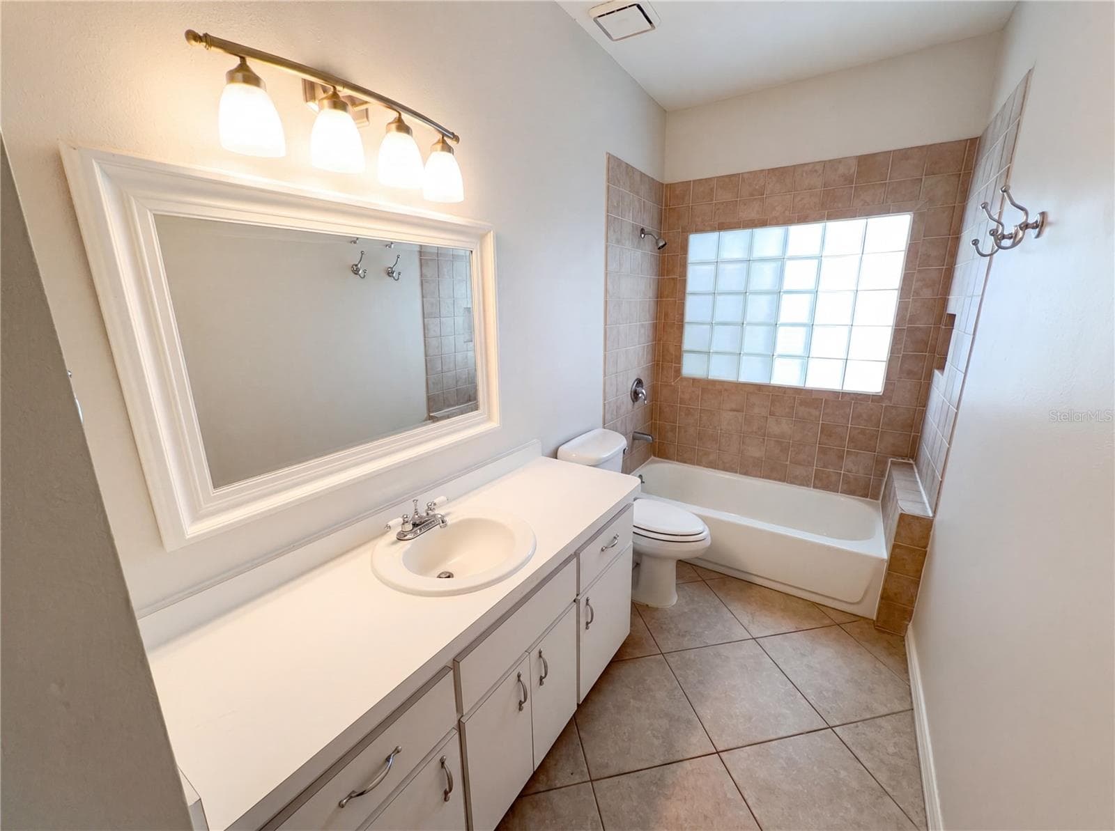 Single Family Residence at 680 MACGLENROSS DR, OVIEDO, photo 23 of 28