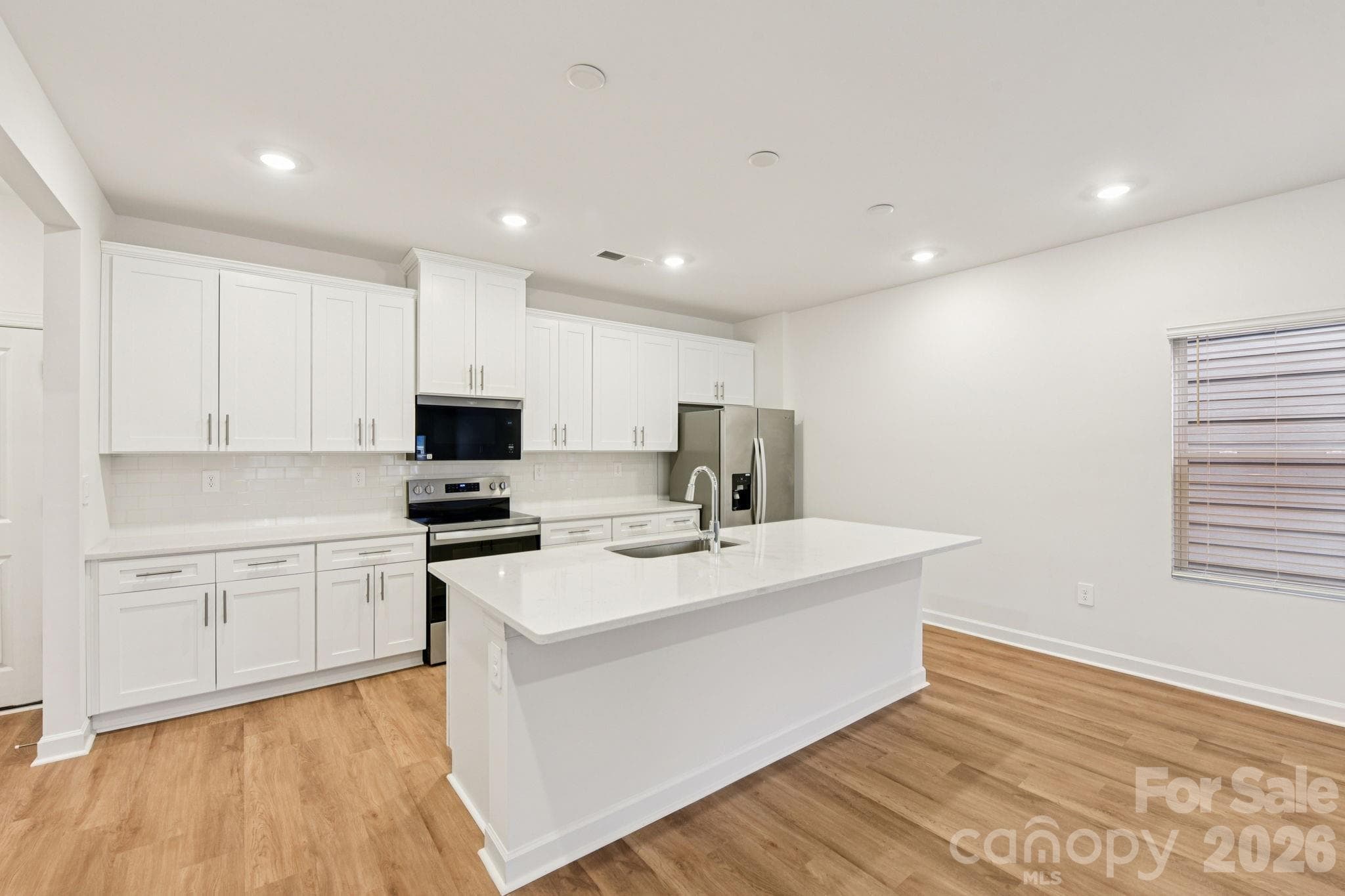 Photo is not of the actual home but is an inspirational photo of builder’s model home and may depict options, furnishings, and/or decorator features that are not included. - Gastonia