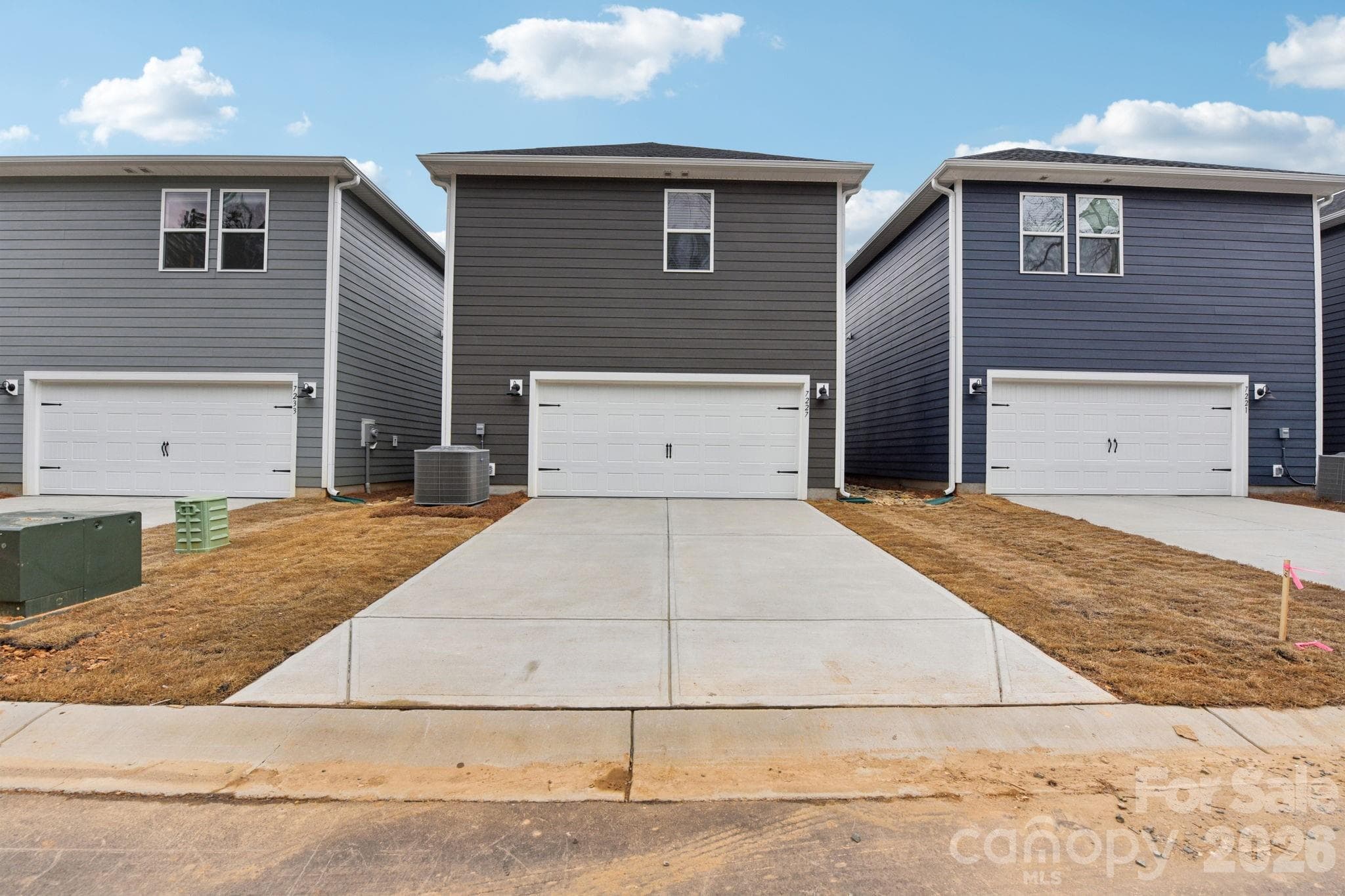 Photo is not of the actual home but is an inspirational photo of builder’s model home and may depict options, furnishings, and/or decorator features that are not included. - Gastonia