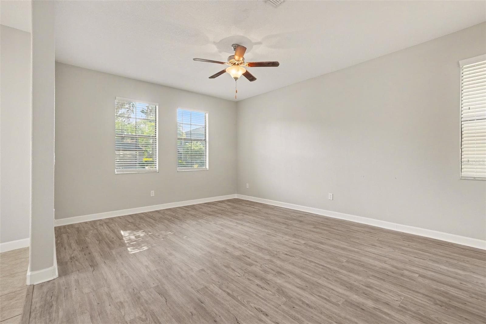 Single Family Residence at 28522 E PLEASANT BAY LOOP, WESLEY CHAPEL, photo 7 of 30