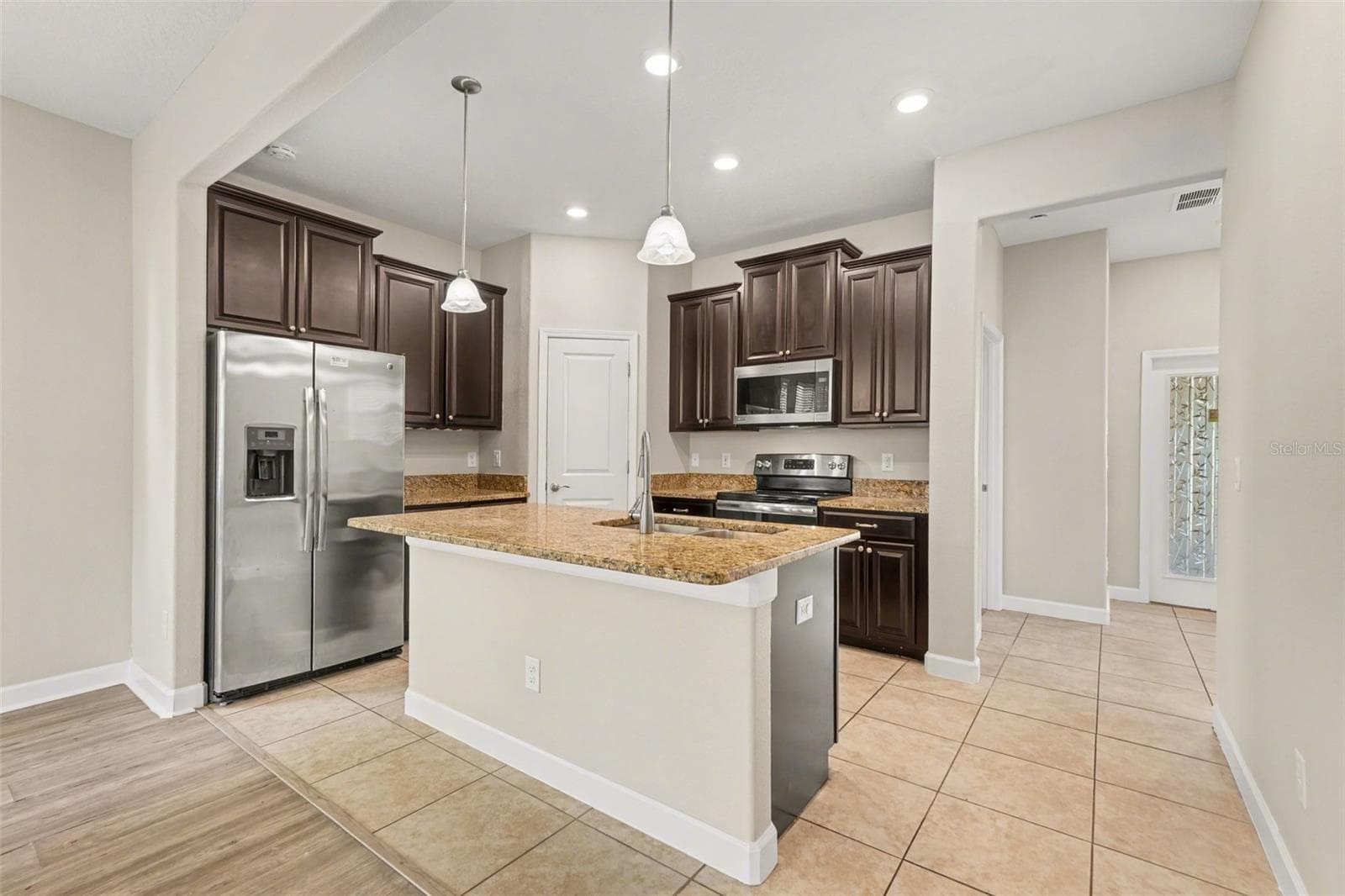 Single Family Residence at 28522 E PLEASANT BAY LOOP, WESLEY CHAPEL, photo 11 of 30