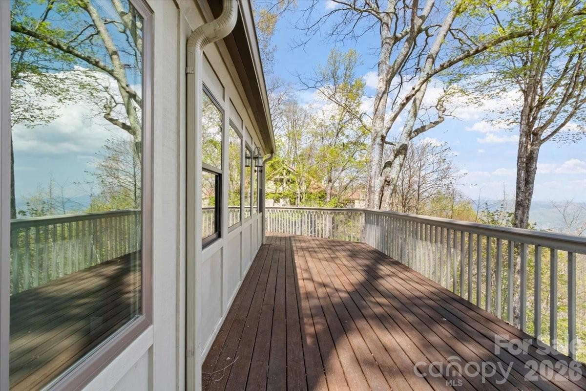 Great for entertaining - 49 Slickrock Ridge Way S, Burnsville