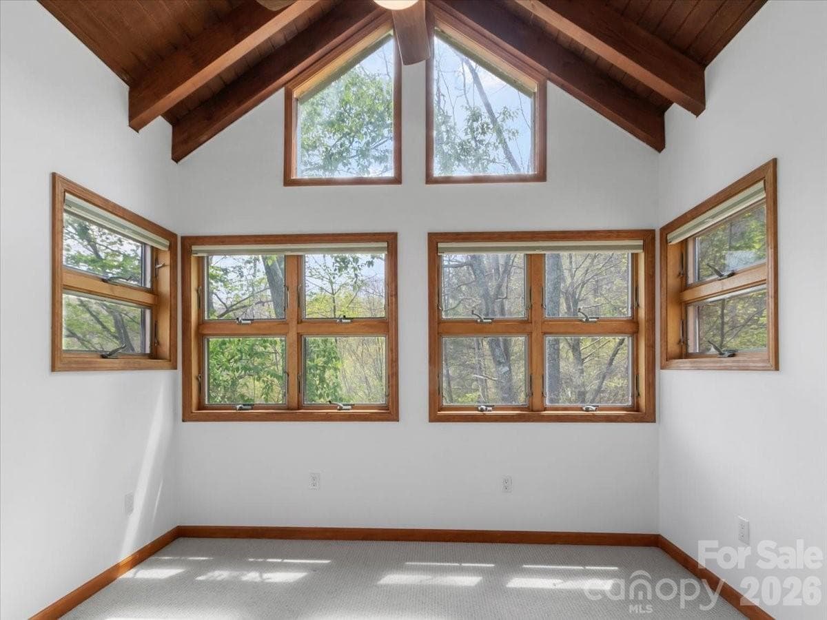 Windows galore! - 49 Slickrock Ridge Way S, Burnsville